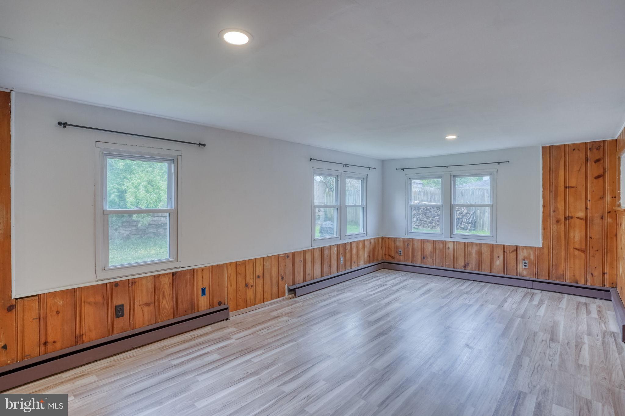 BROOKSIDE - Residential