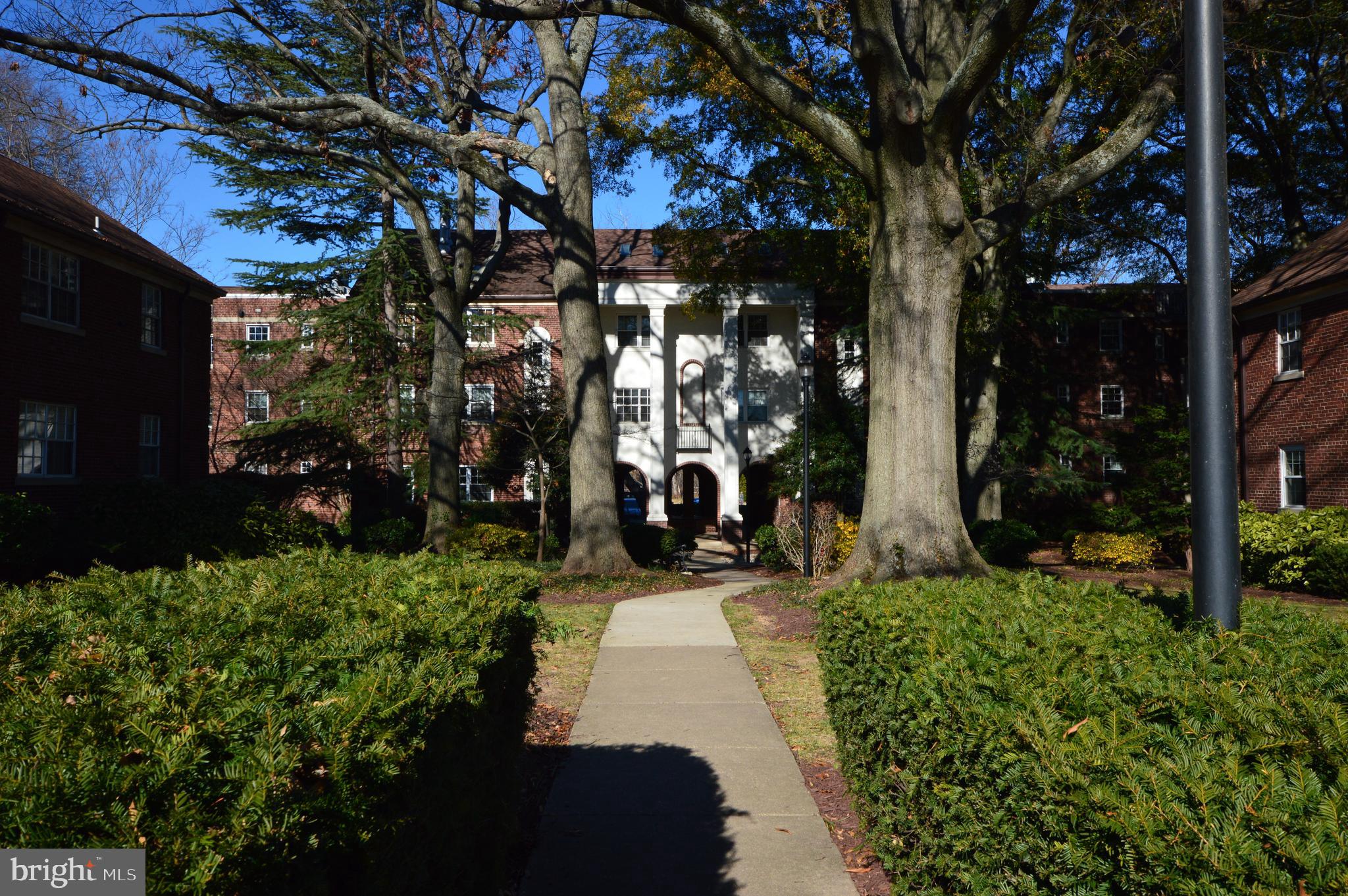 PALISADE GARDENS - Residential