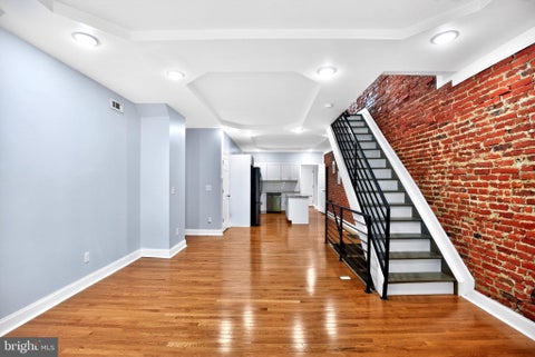 Townhouse For Sale - 5148 Catharine Street<br/> PHILADELPHIA, PA 19143