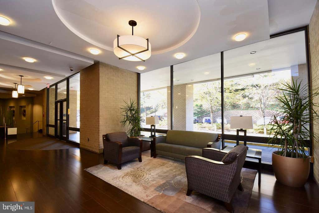 Photo of 307 Yoakum Parkway #1104, ALEXANDRIA, VA 22304 (MLS # VAAX2064282)