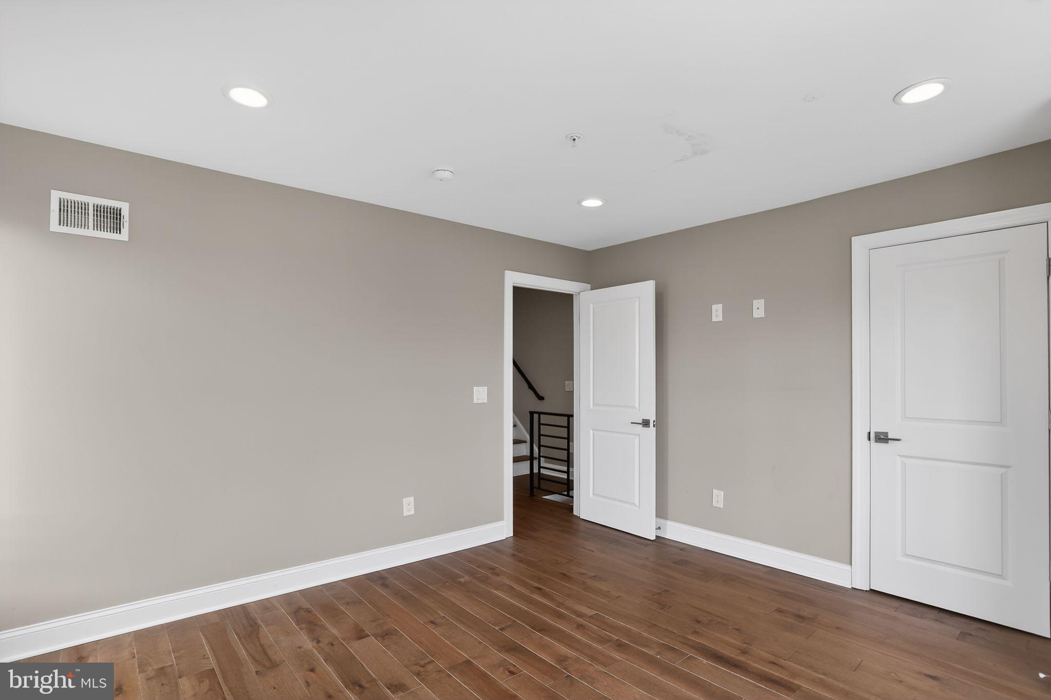 OLDE RICHMOND - Residential