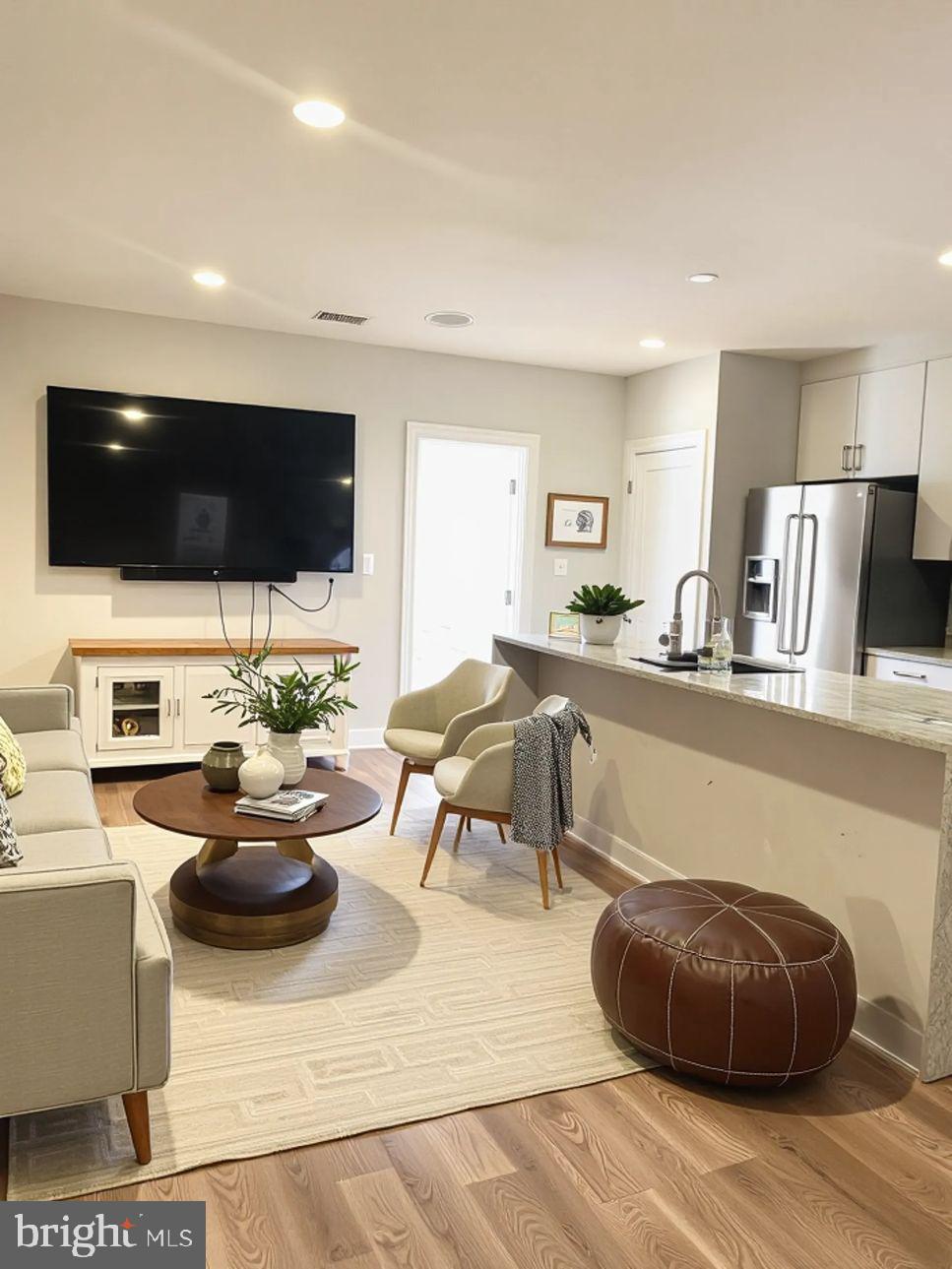 913 NE QUINCY STREET NE 3