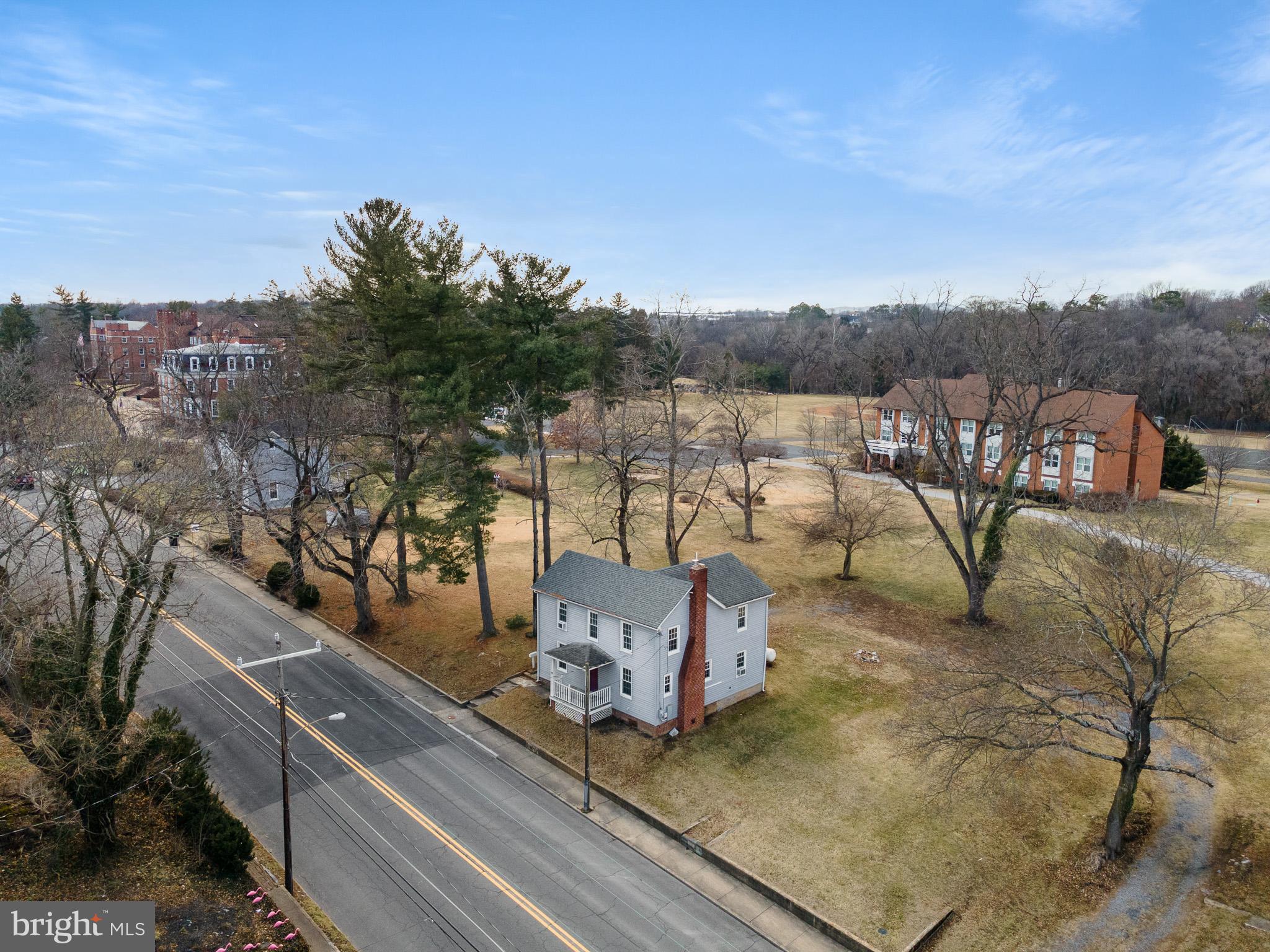 TOWN OF WOODSTOCK - Residential