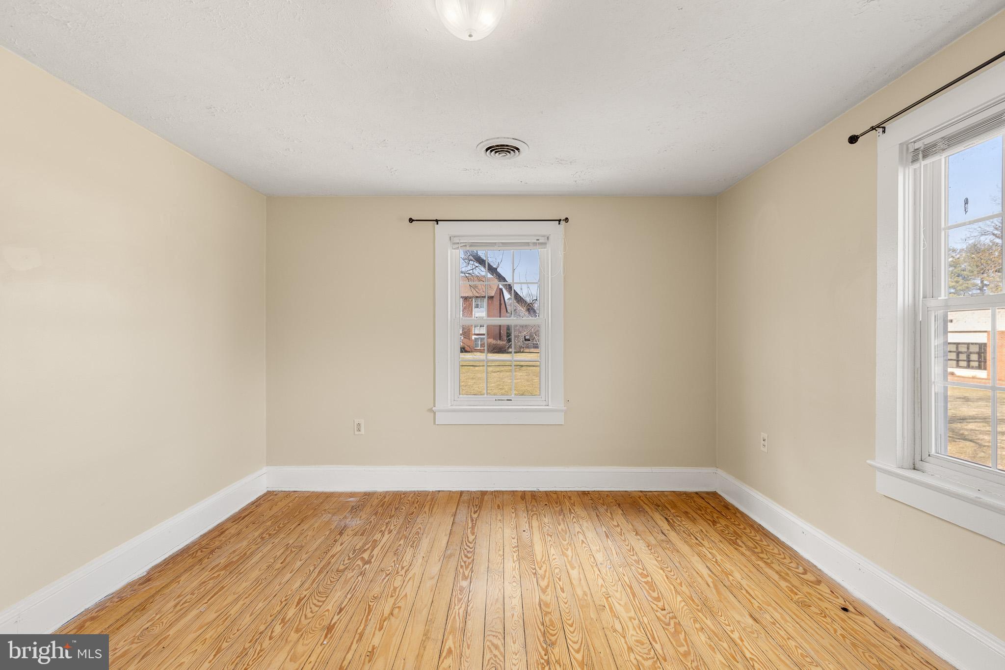 TOWN OF WOODSTOCK - Residential