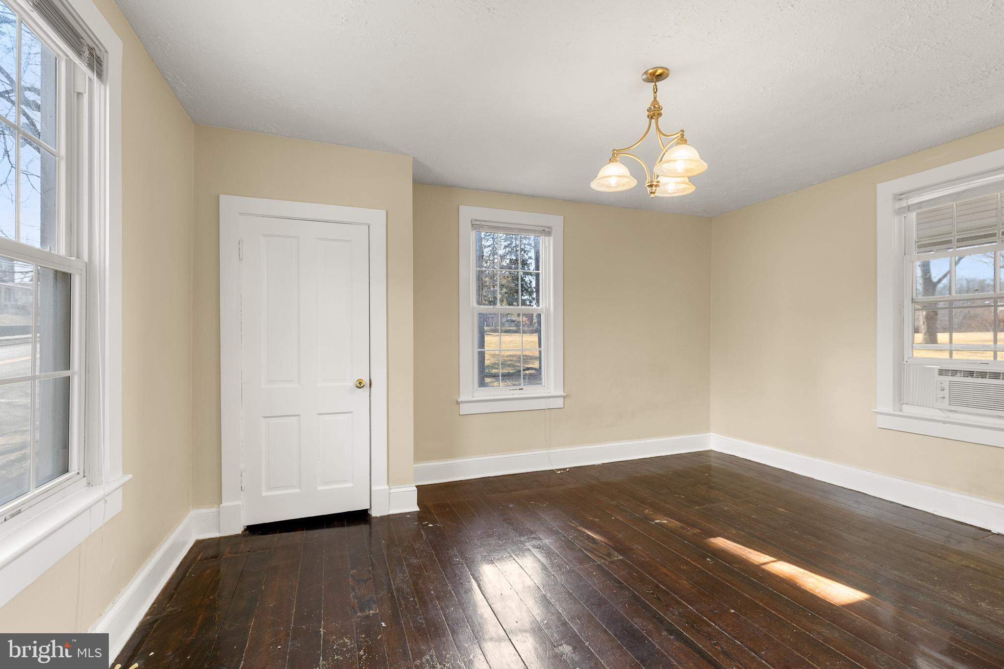 TOWN OF WOODSTOCK - Residential