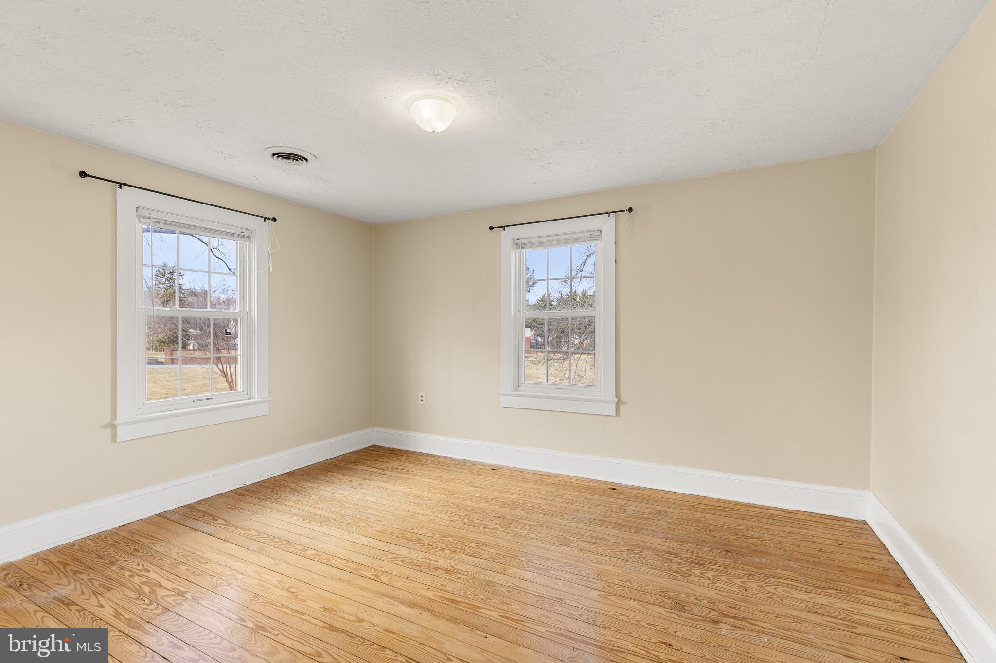 TOWN OF WOODSTOCK - Residential