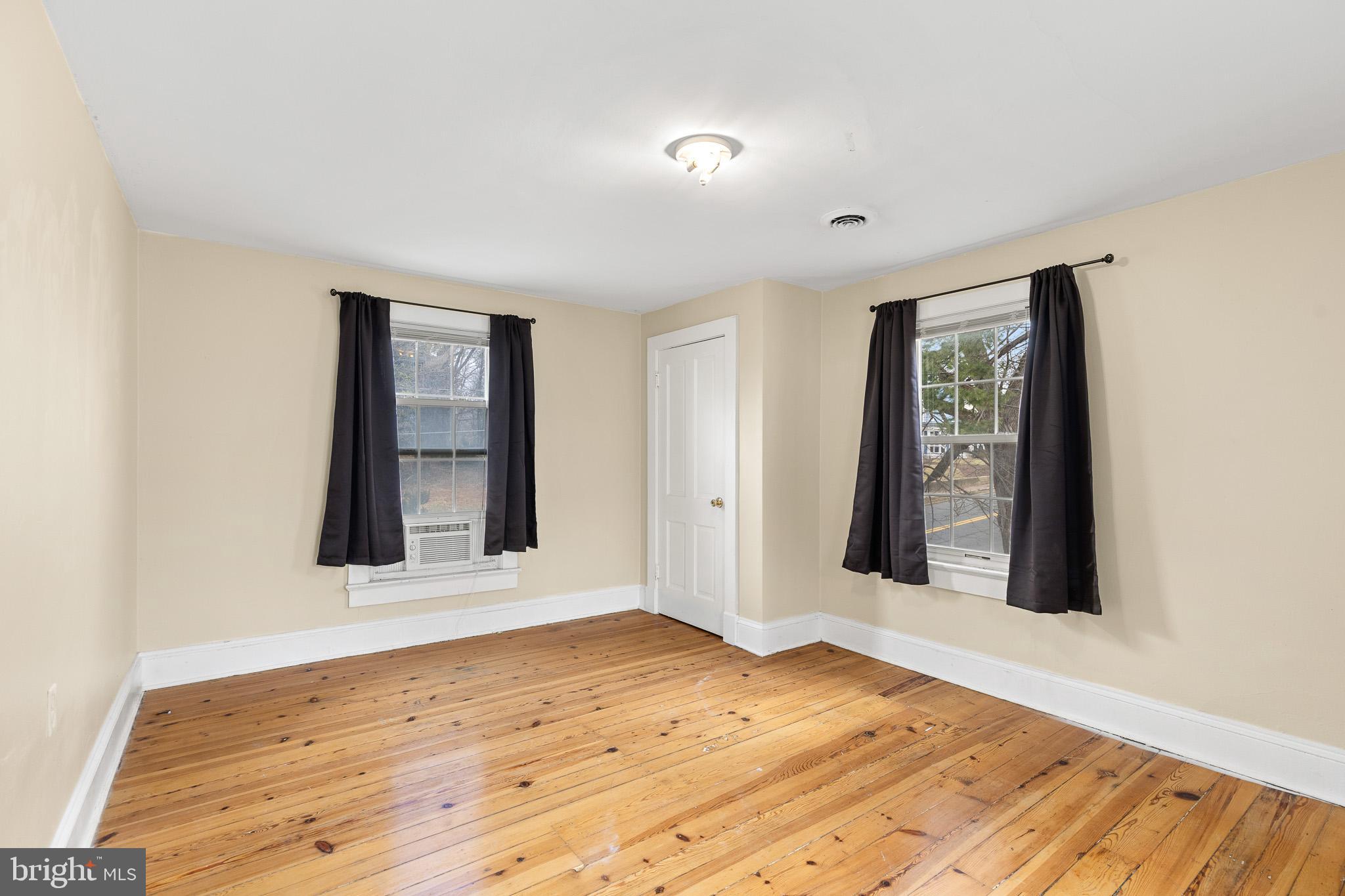 TOWN OF WOODSTOCK - Residential