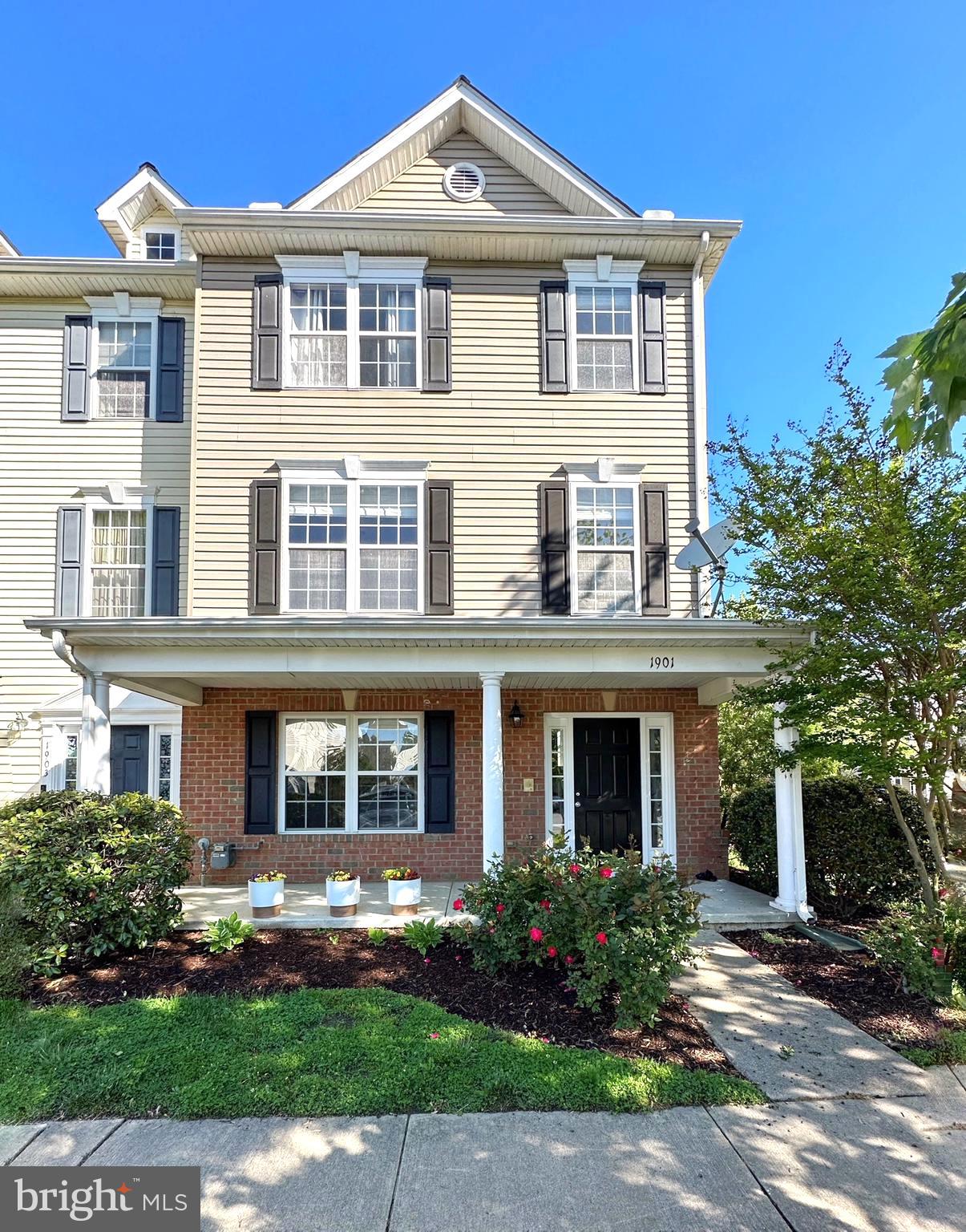 Welcome home! Sought-after end unit townhouse located in the beautiful Mallard Landing community, amenities include boat/camper storage, tot lot, pool, clubhouse and volleyball court. Enjoy over 2600 feet of living space! First floor offers a large private living area with full bathroom and separate bedroom. Second floor features open concept living, dinning and kitchen with granite countertops, gas cooking stove, stainless steel appliances and walk out deck. The primary suite is located on the third floor and includes walk-in closet with whirlpool tub, enclosed shower and two additional bedrooms. Laundry room with wash basin conveniently located on the third floor. Schedule your showings today!