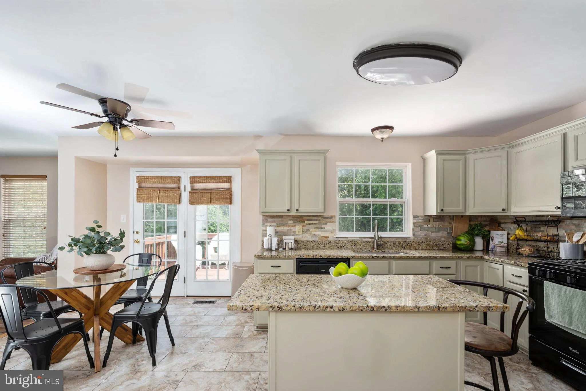 Fredericksburg, Virginia 22406, United States, 4 Bedrooms Bedrooms, ,3 BathroomsBathrooms,Residential,Active,174091