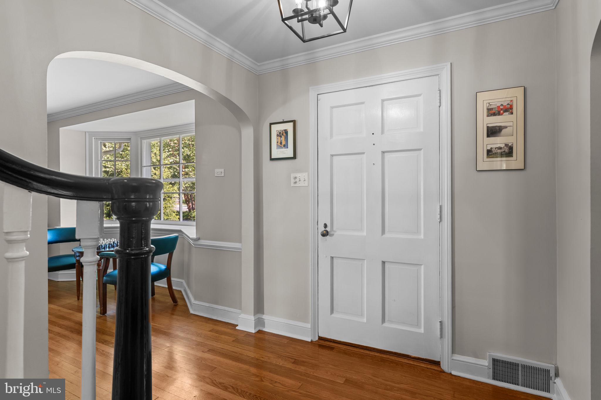 507 MEADOWBROOK CIRCLE