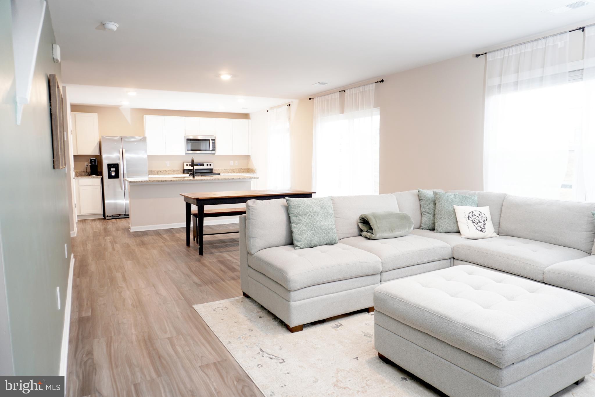 MAGNOLIA SPRINGS - Residential Lease