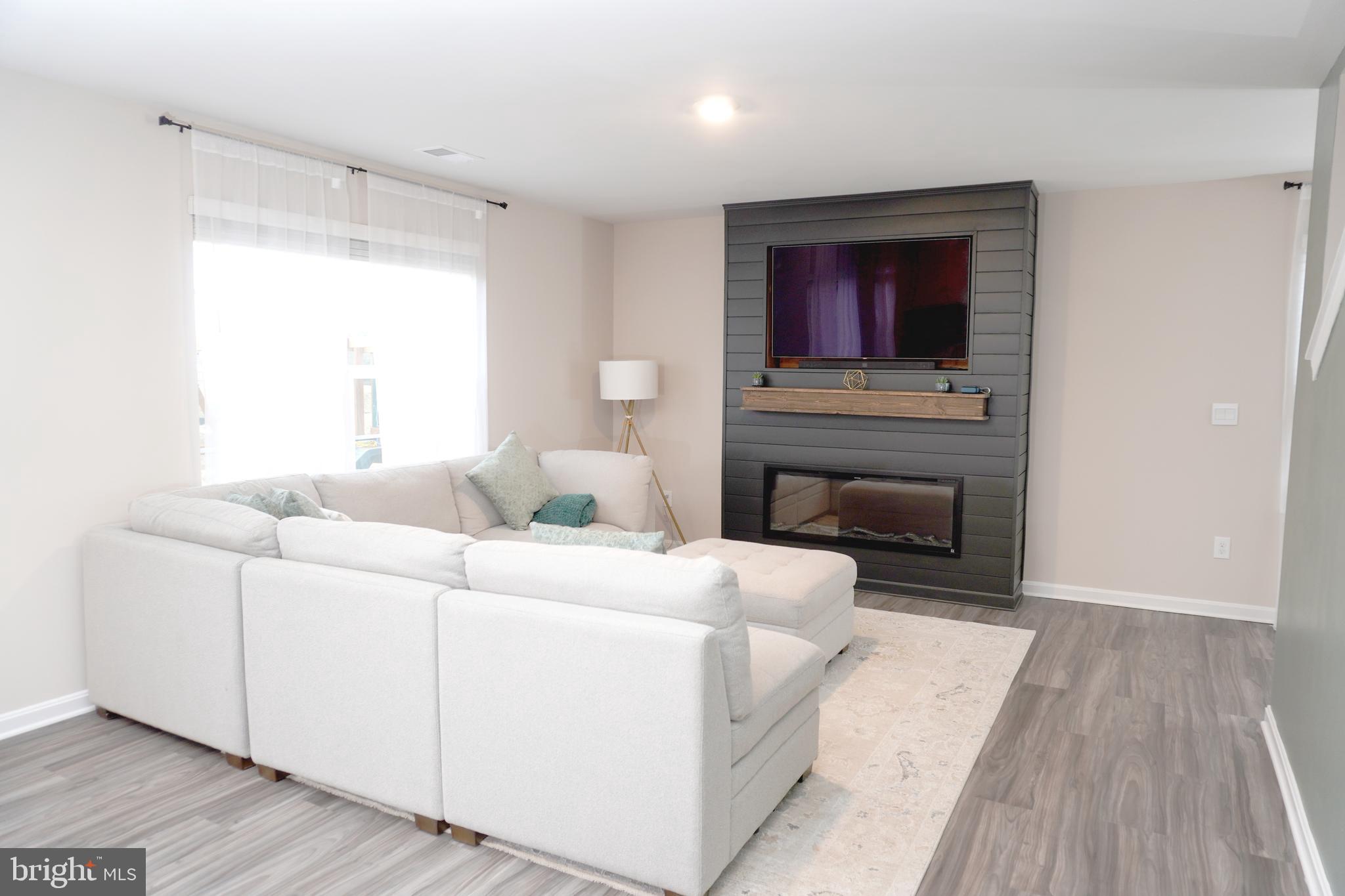 MAGNOLIA SPRINGS - Residential Lease