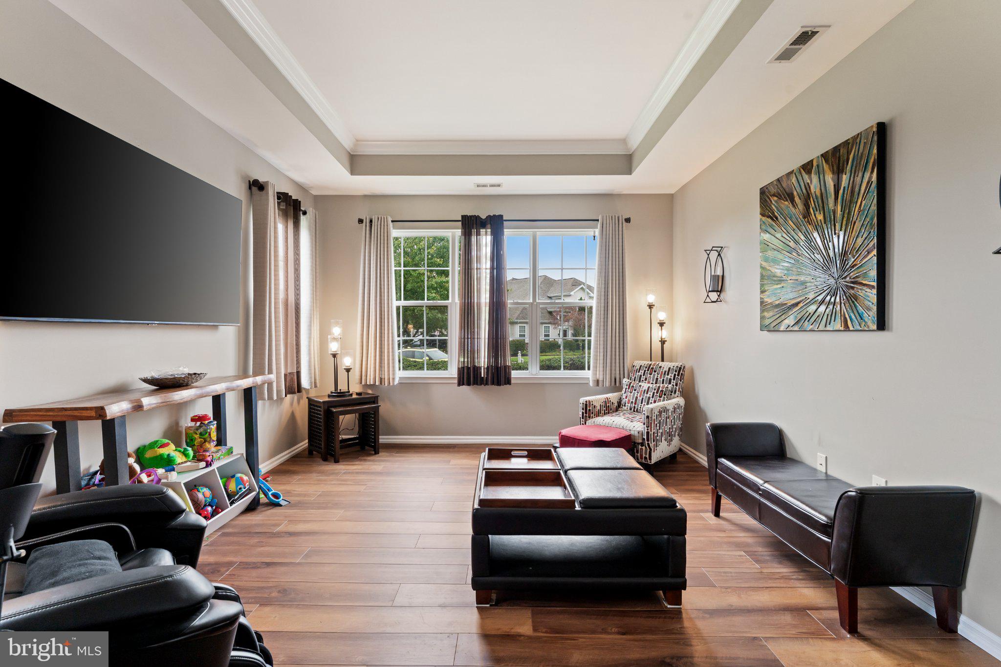 30 W DELRAY LANE W