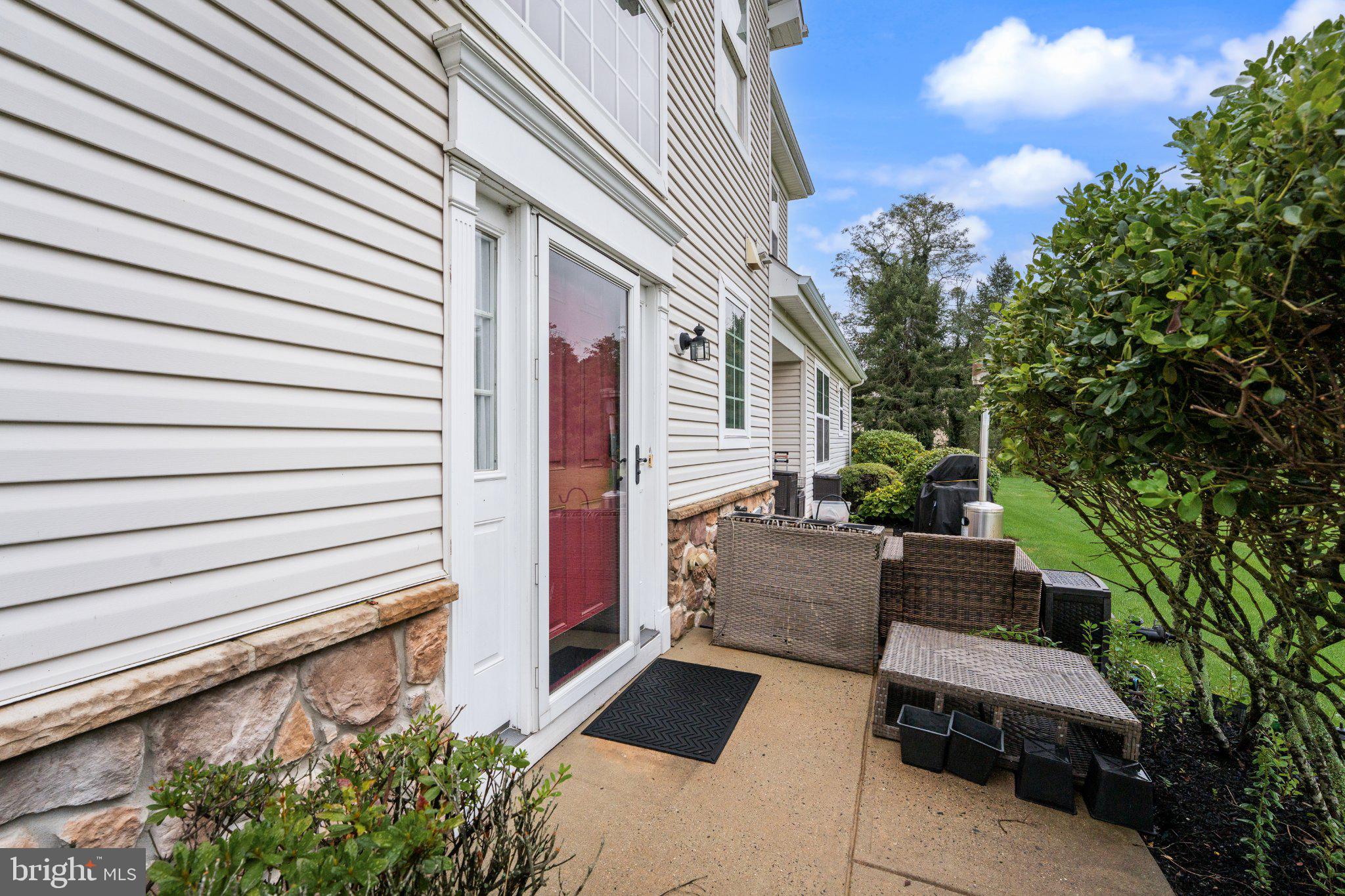 30 W DELRAY LANE W