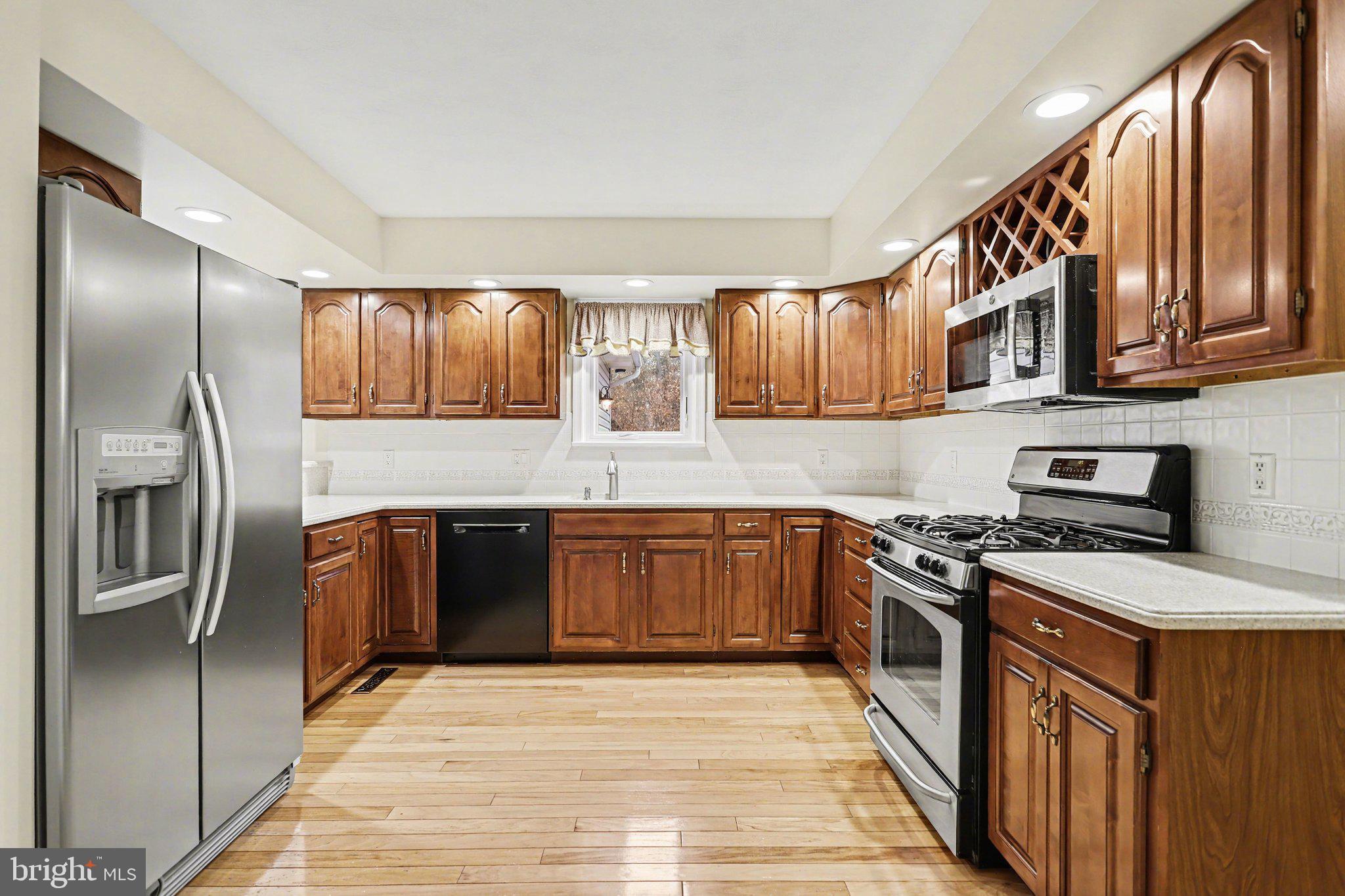 LONGVIEW ESTATES - Residential