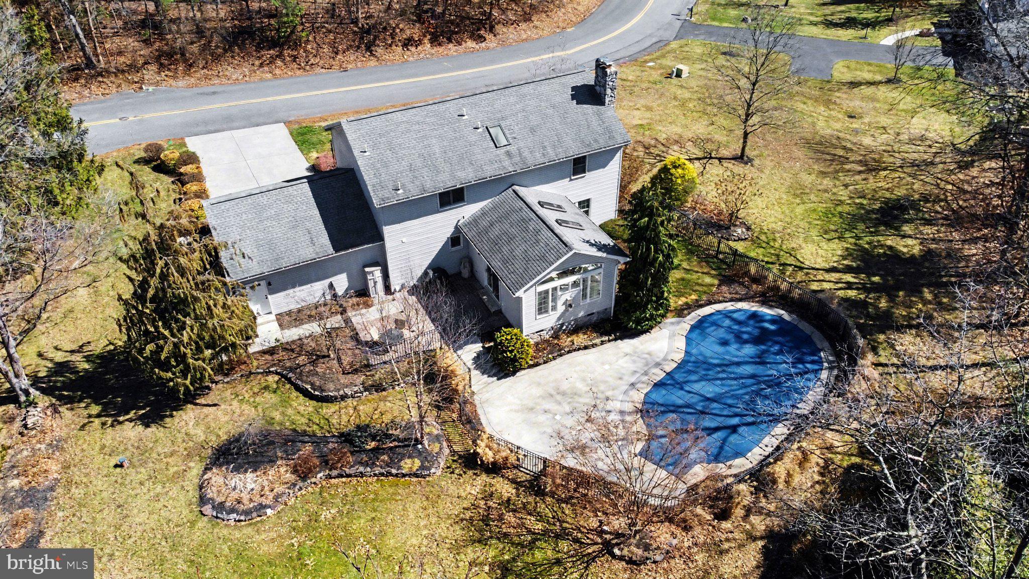 LONGVIEW ESTATES - Residential