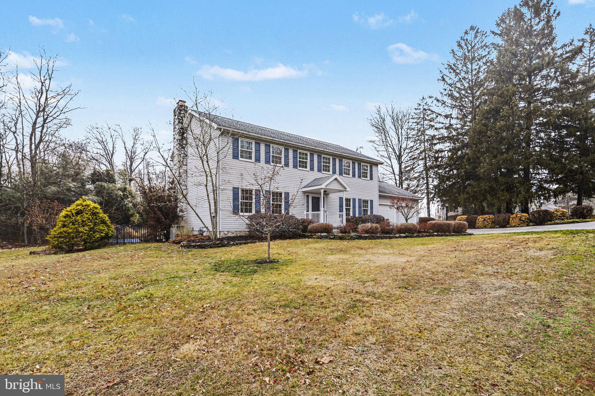 LONGVIEW ESTATES - Residential