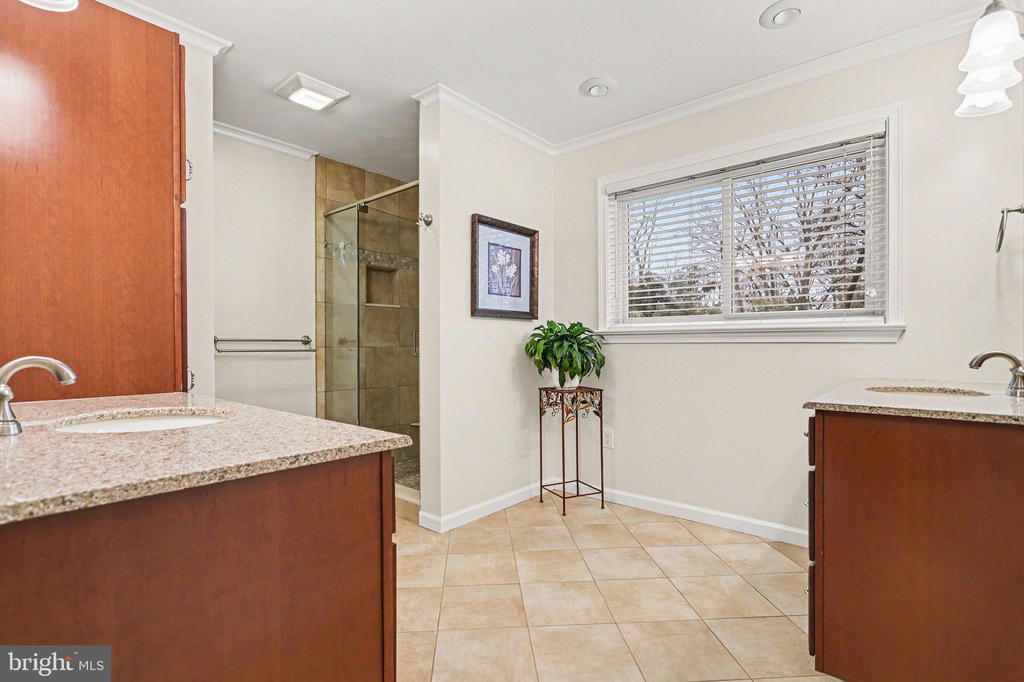 LONGVIEW ESTATES - Residential