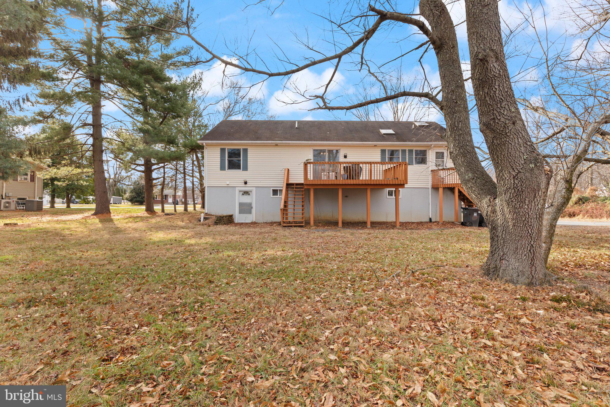 CHESAPEAKE ISLE - Residential