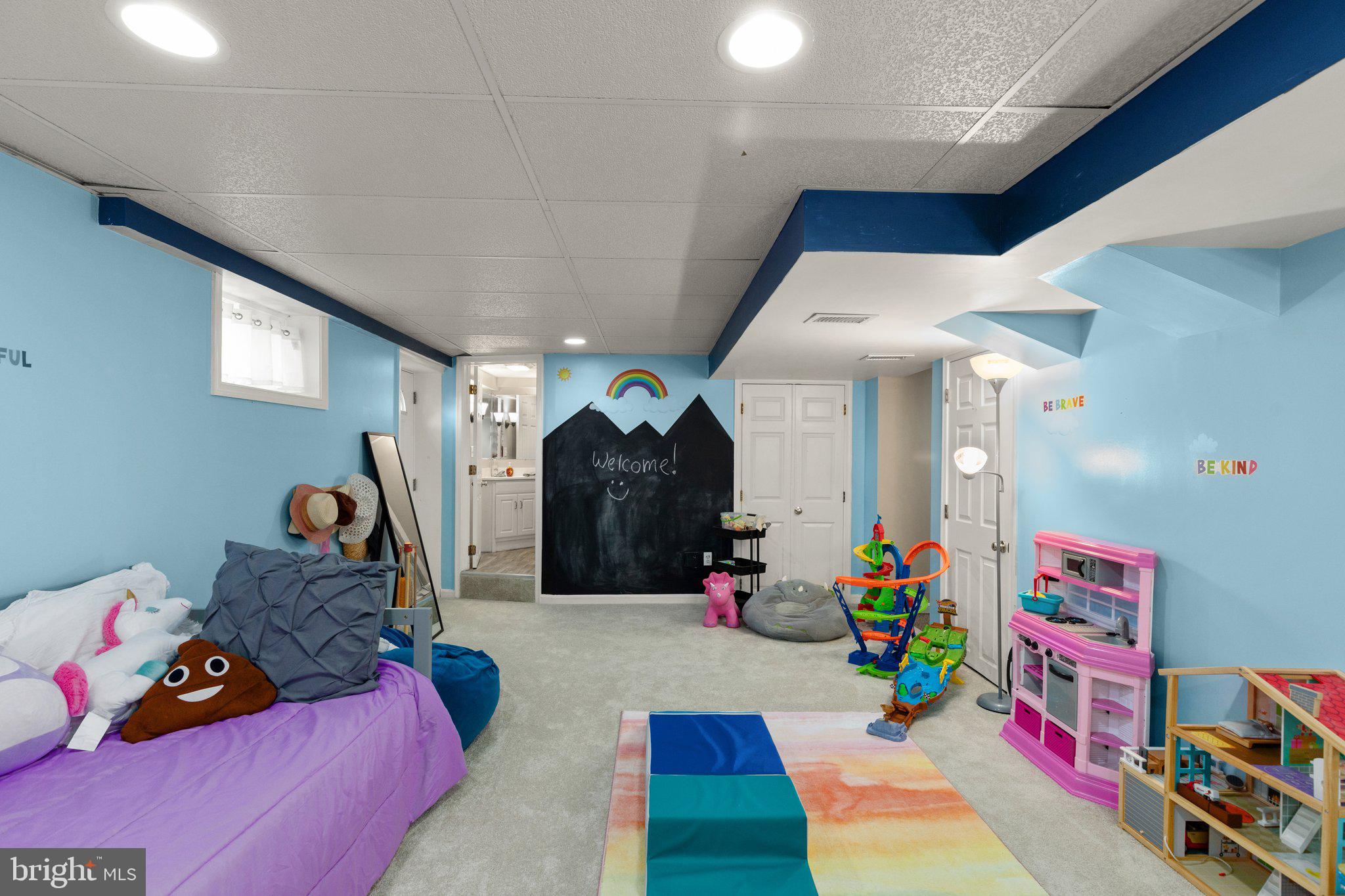 CHESAPEAKE ISLE - Residential