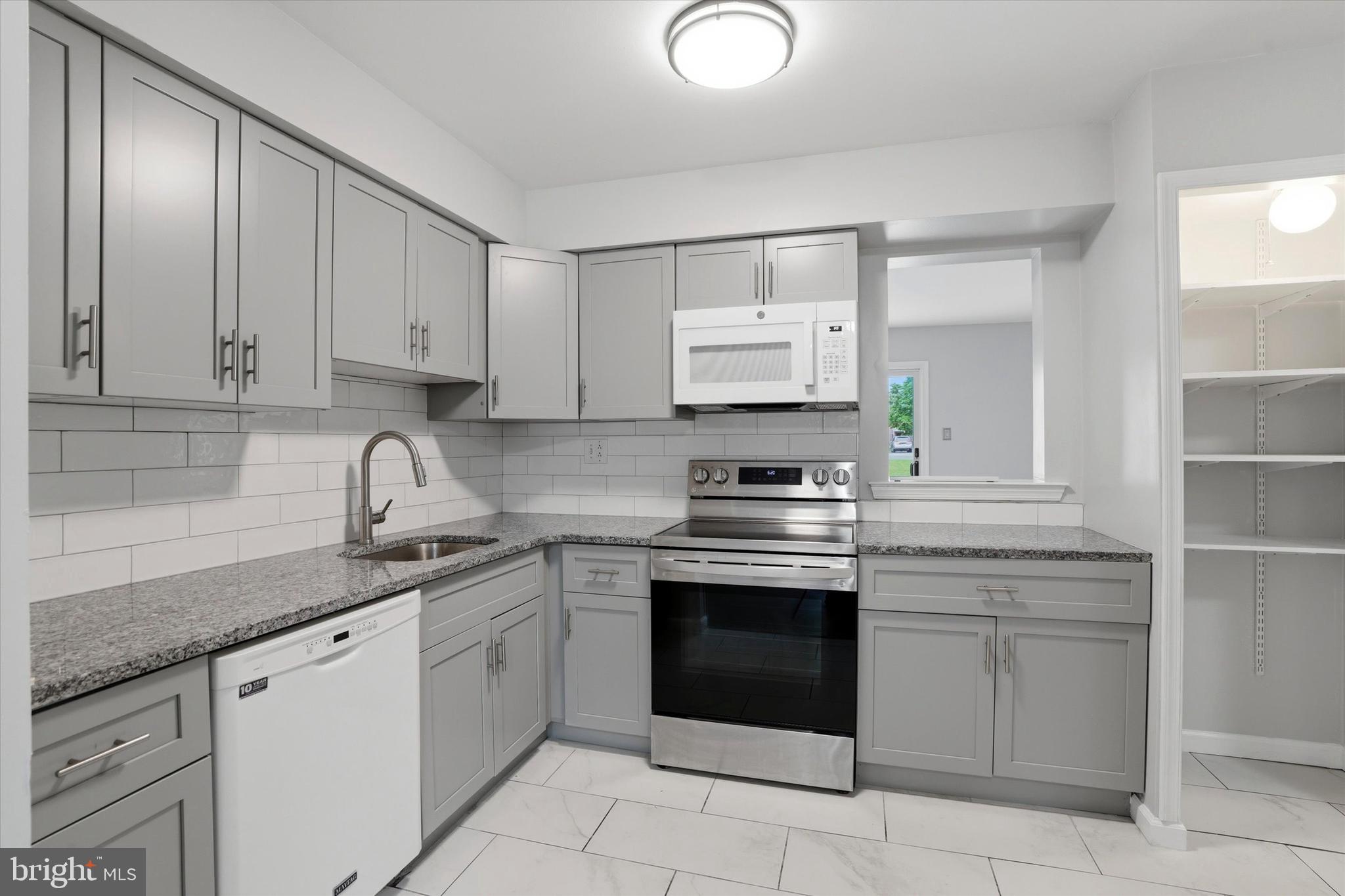 CEDAR HILL - Residential