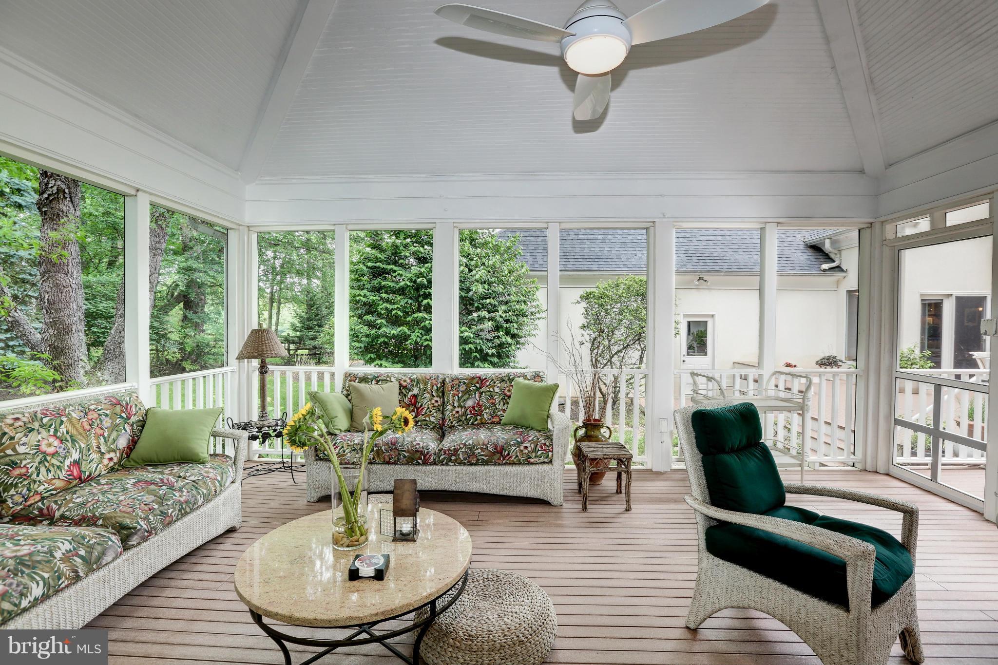 LAYTONSVILLE KNOLLS - Residential