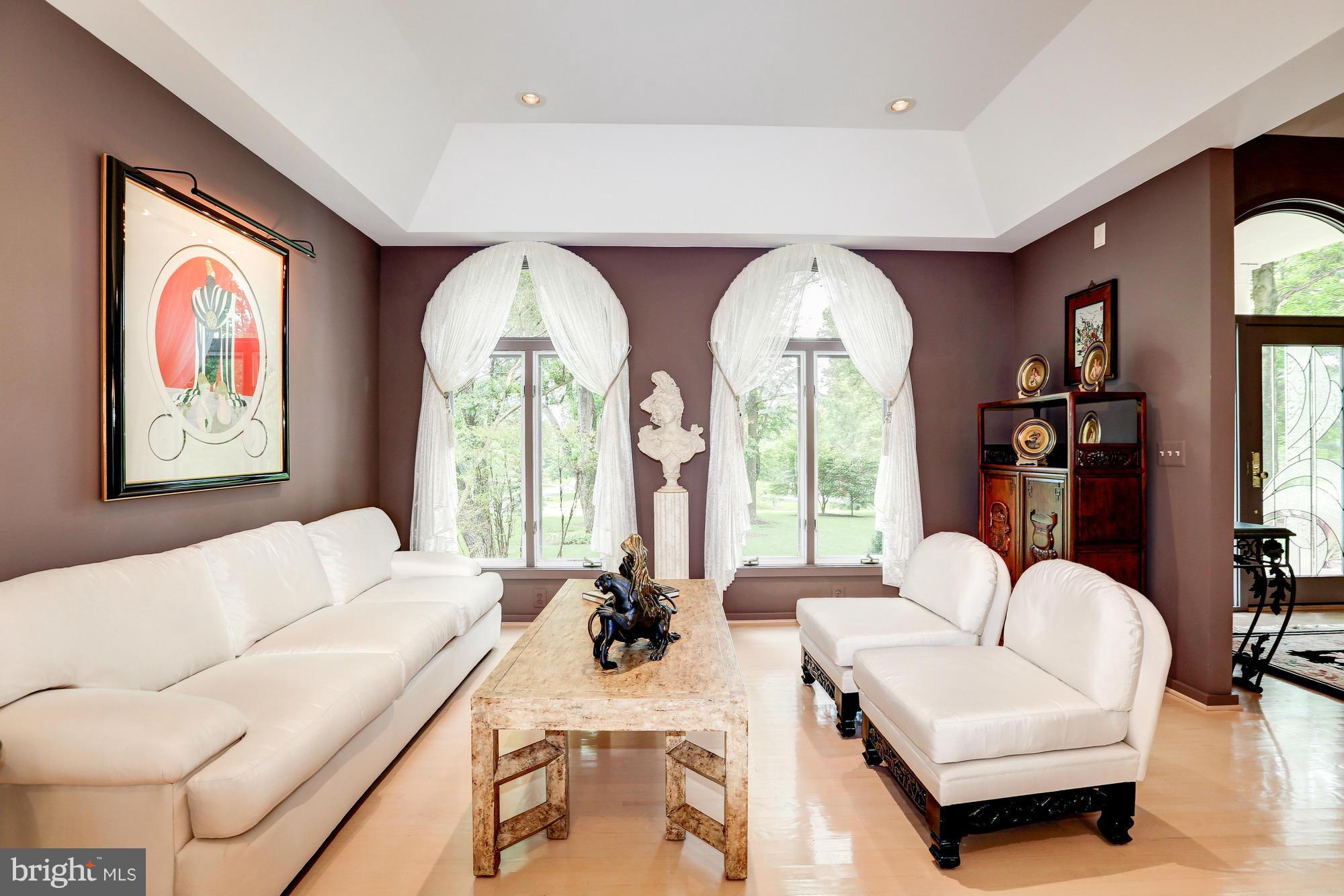 LAYTONSVILLE KNOLLS - Residential