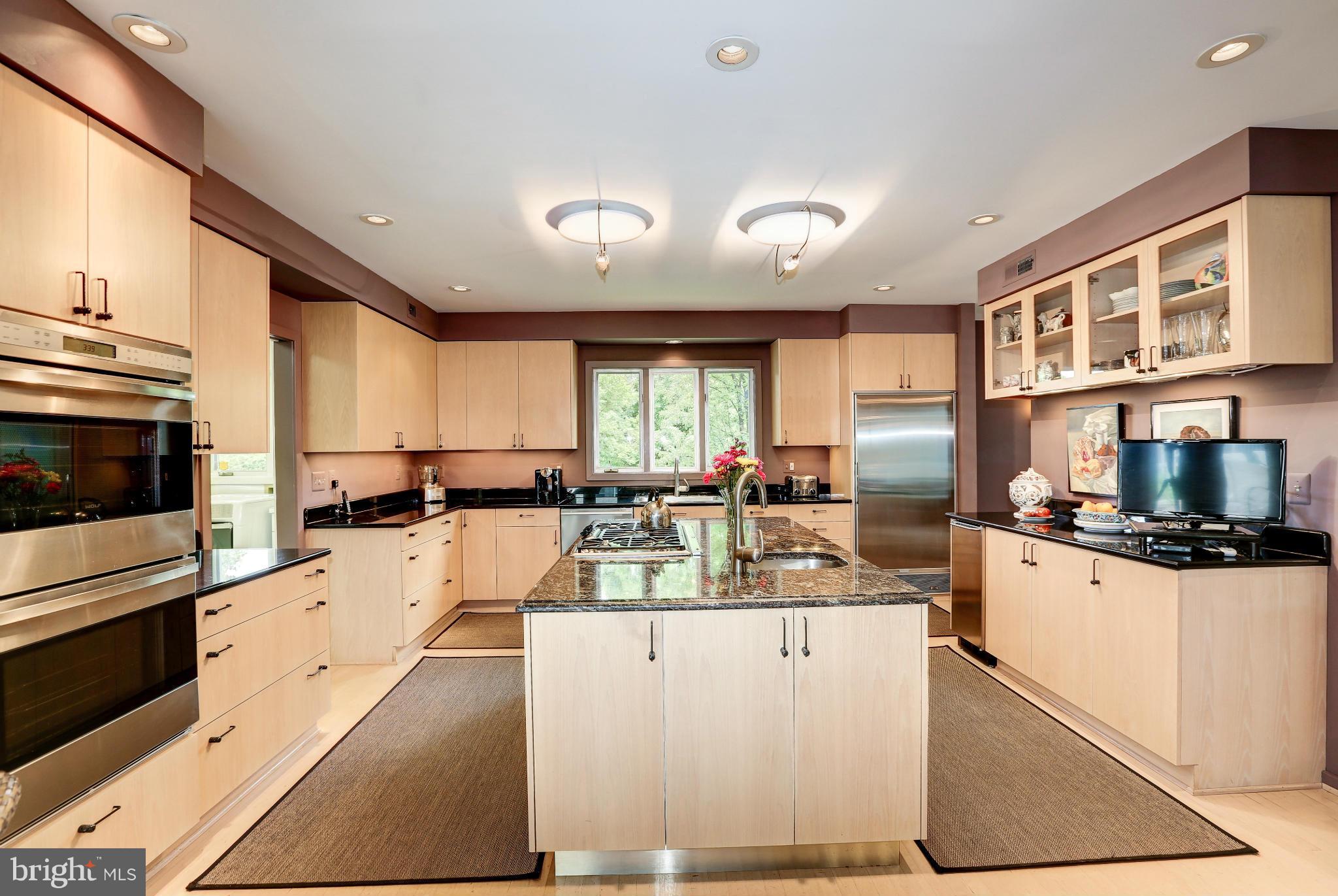 LAYTONSVILLE KNOLLS - Residential