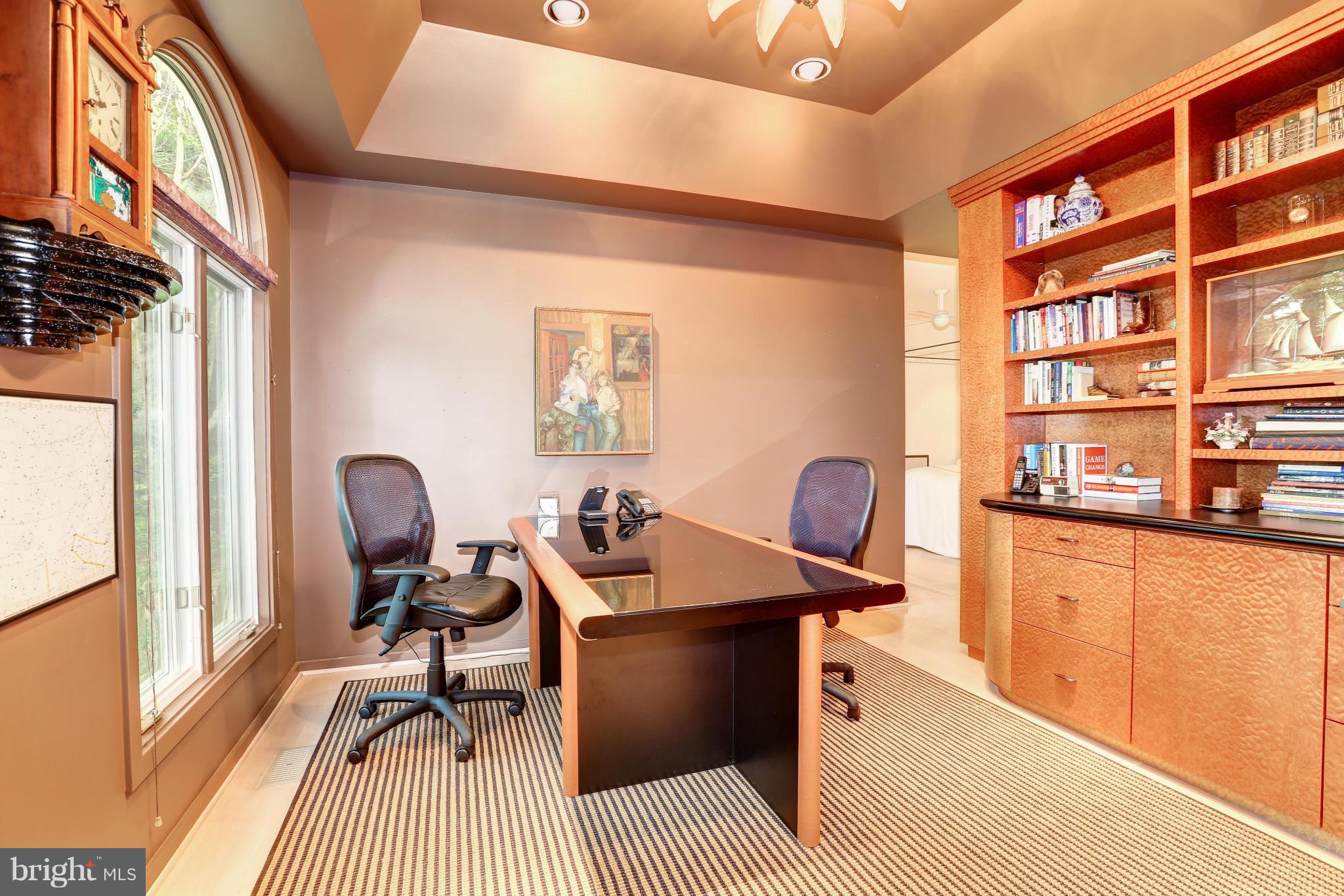 LAYTONSVILLE KNOLLS - Residential