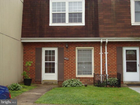 Townhouse For Rent - 1807 Arwell Court<br/> SEVERN, MD 21144