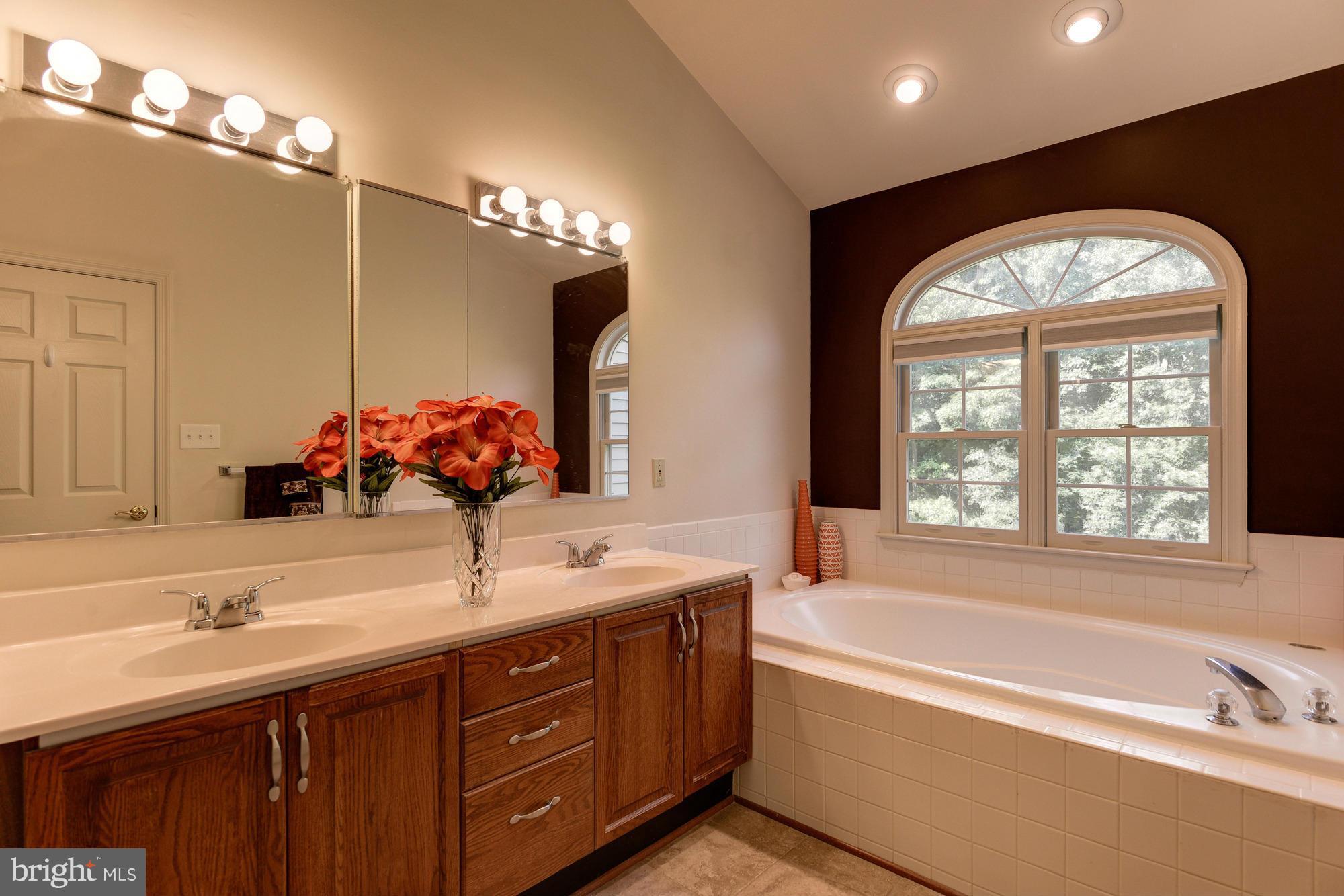 MIDDLEFORD - Residential