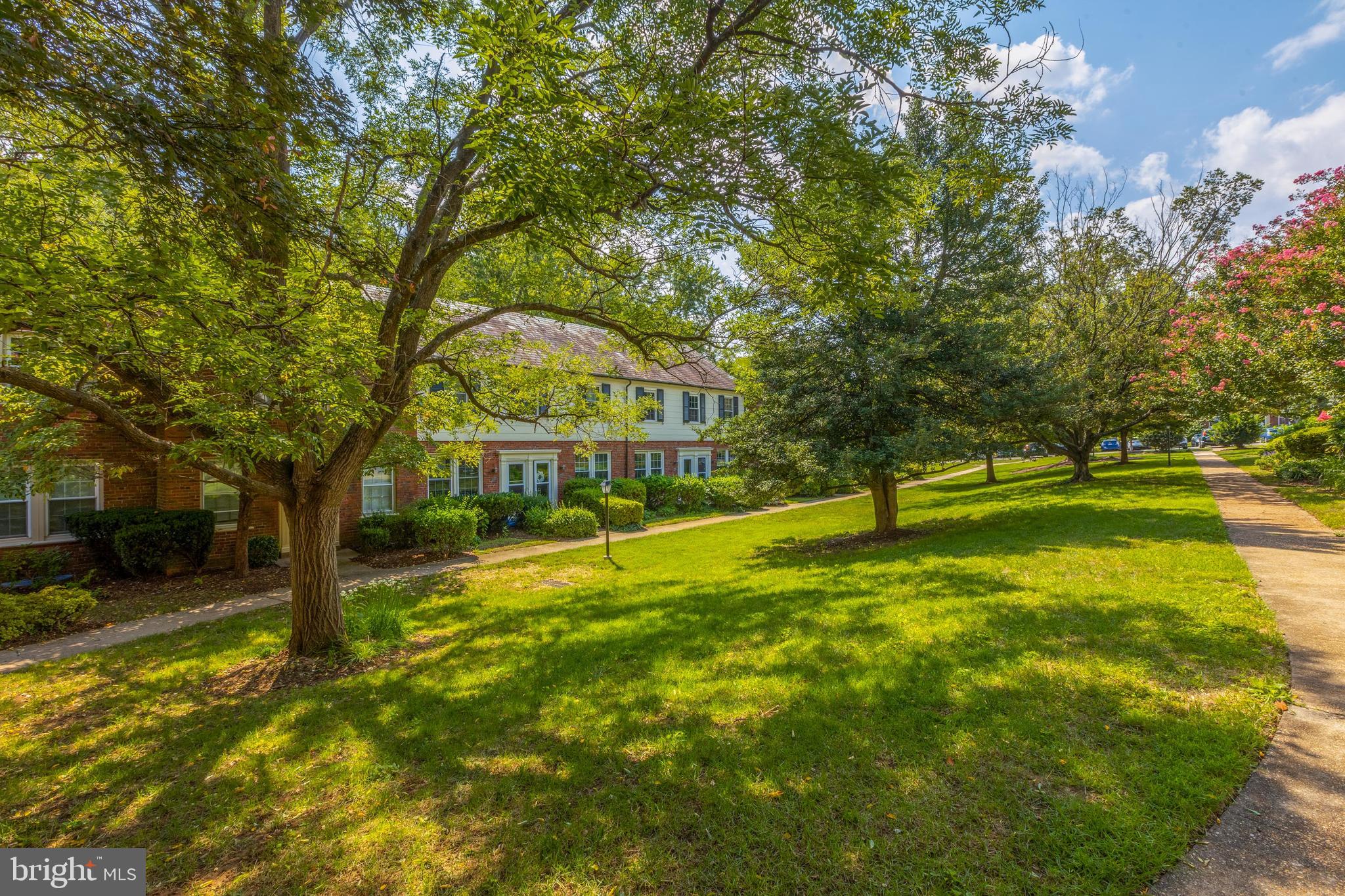 ARLINGTON VILLAGE - Residential