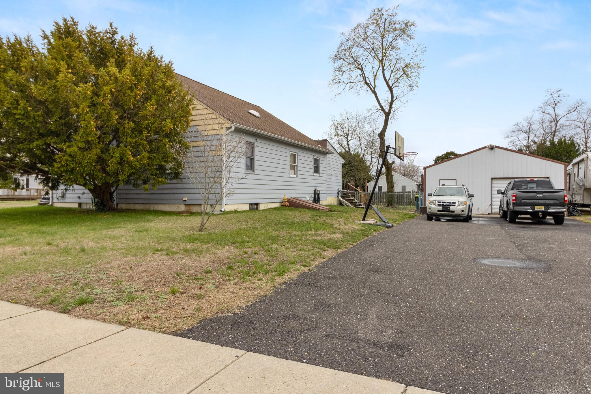 61 FRANKLIN AVENUE