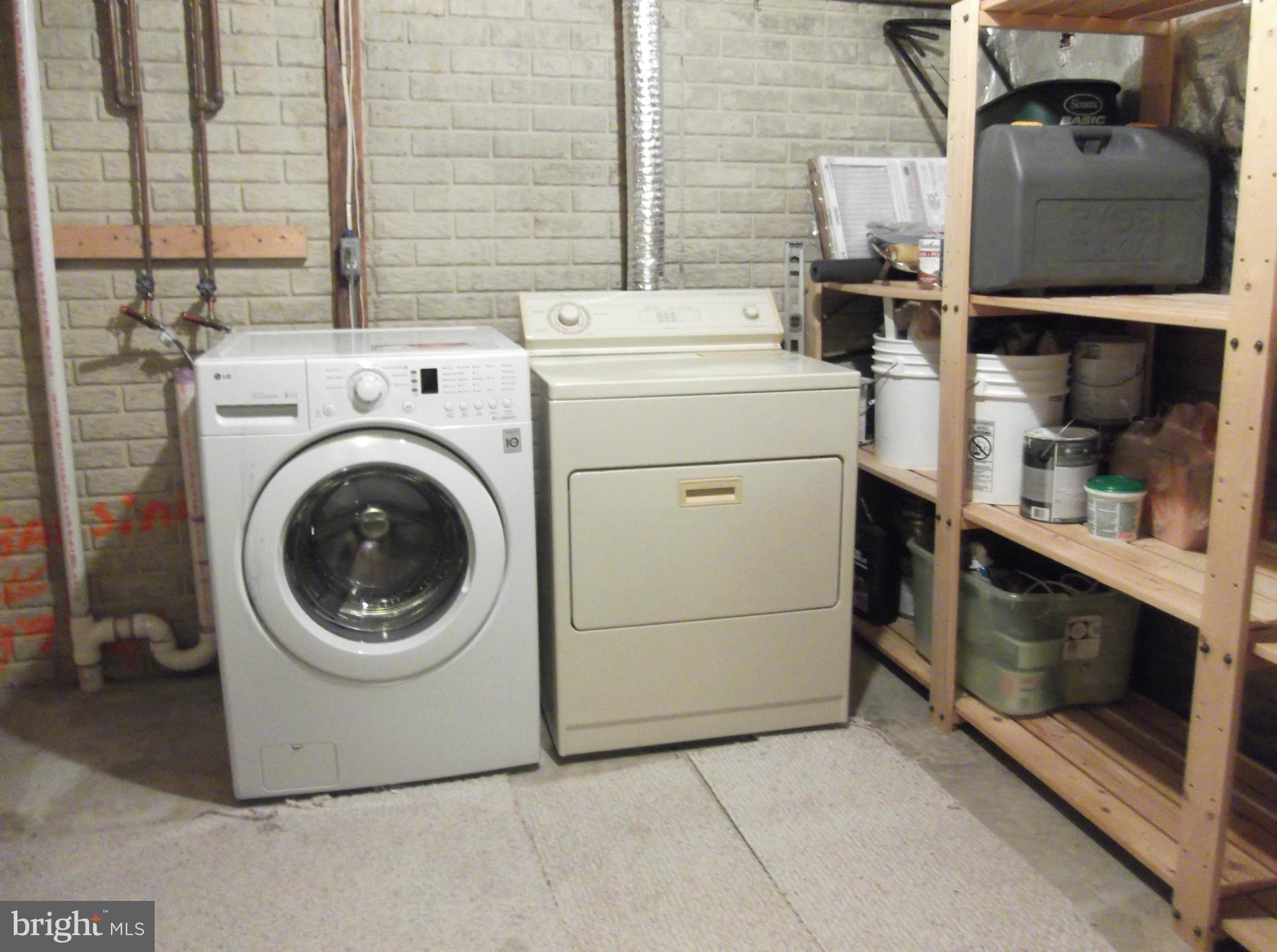 SPRINGFIELD OAKS - Residential Lease