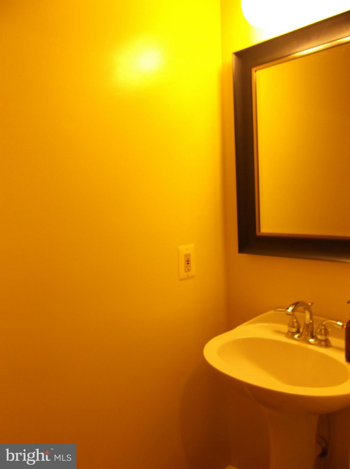 SPRINGFIELD OAKS - Residential Lease