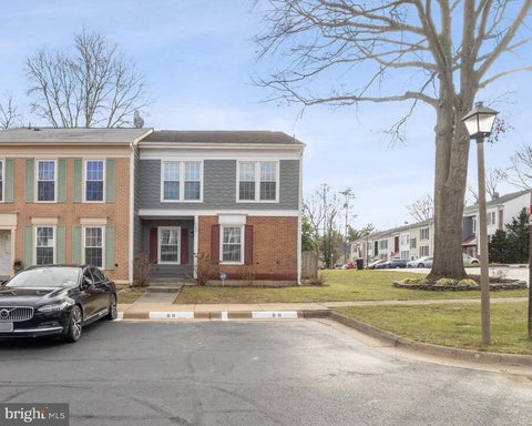 Townhouse For Rent - 5490 Safe Harbor Court<br/> FAIRFAX, VA 22032