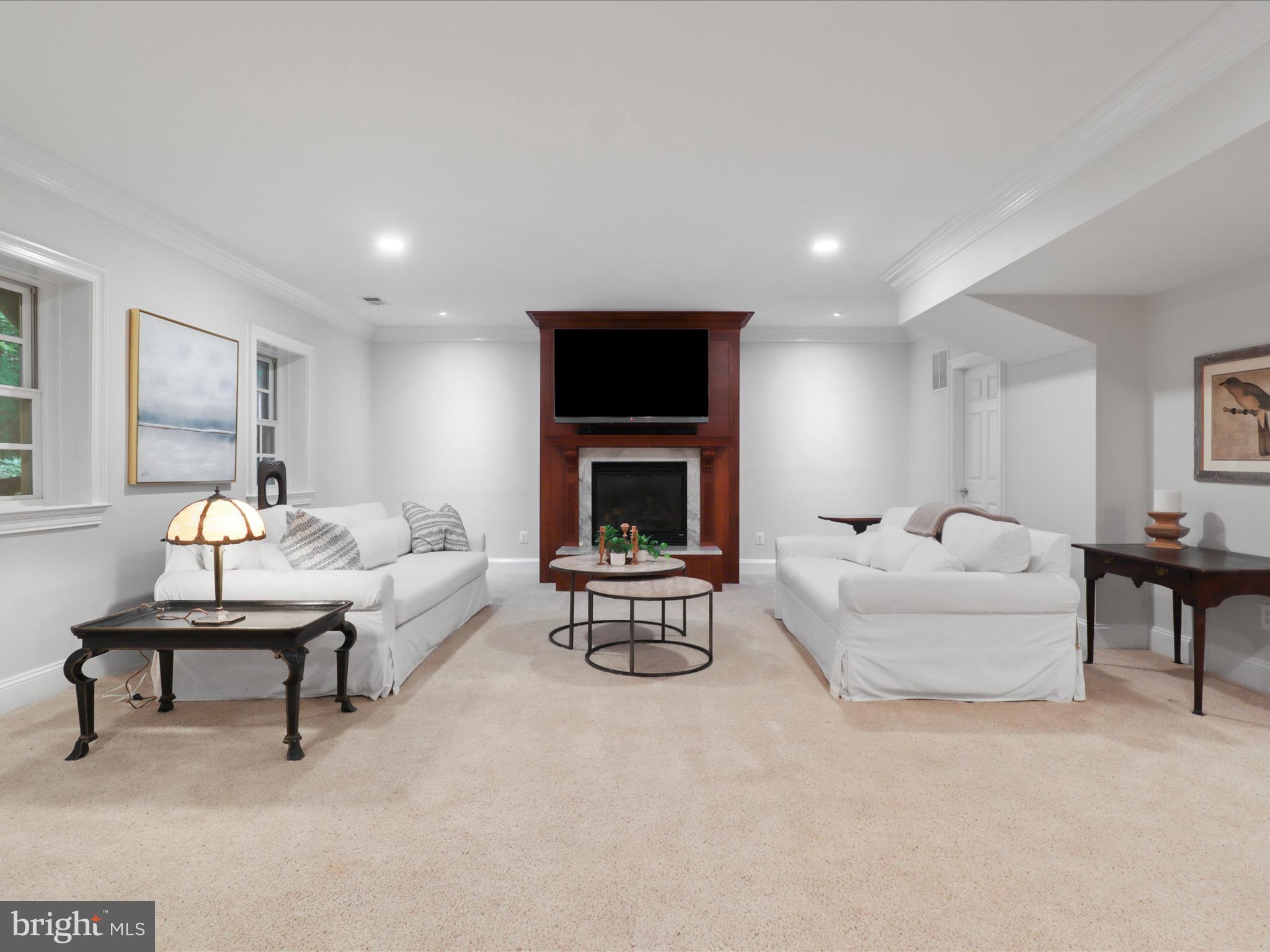 CLIFTON - Residential