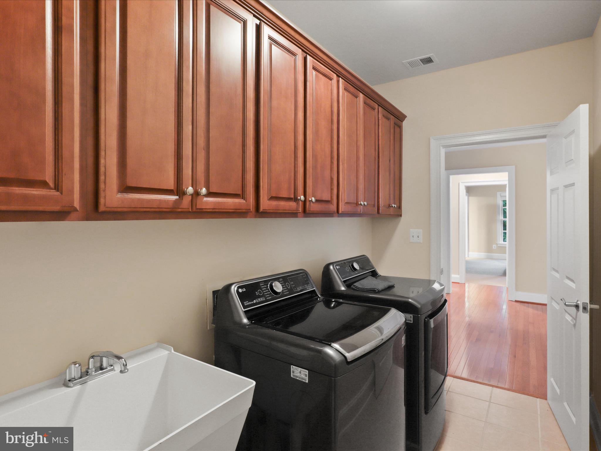 CLIFTON - Residential