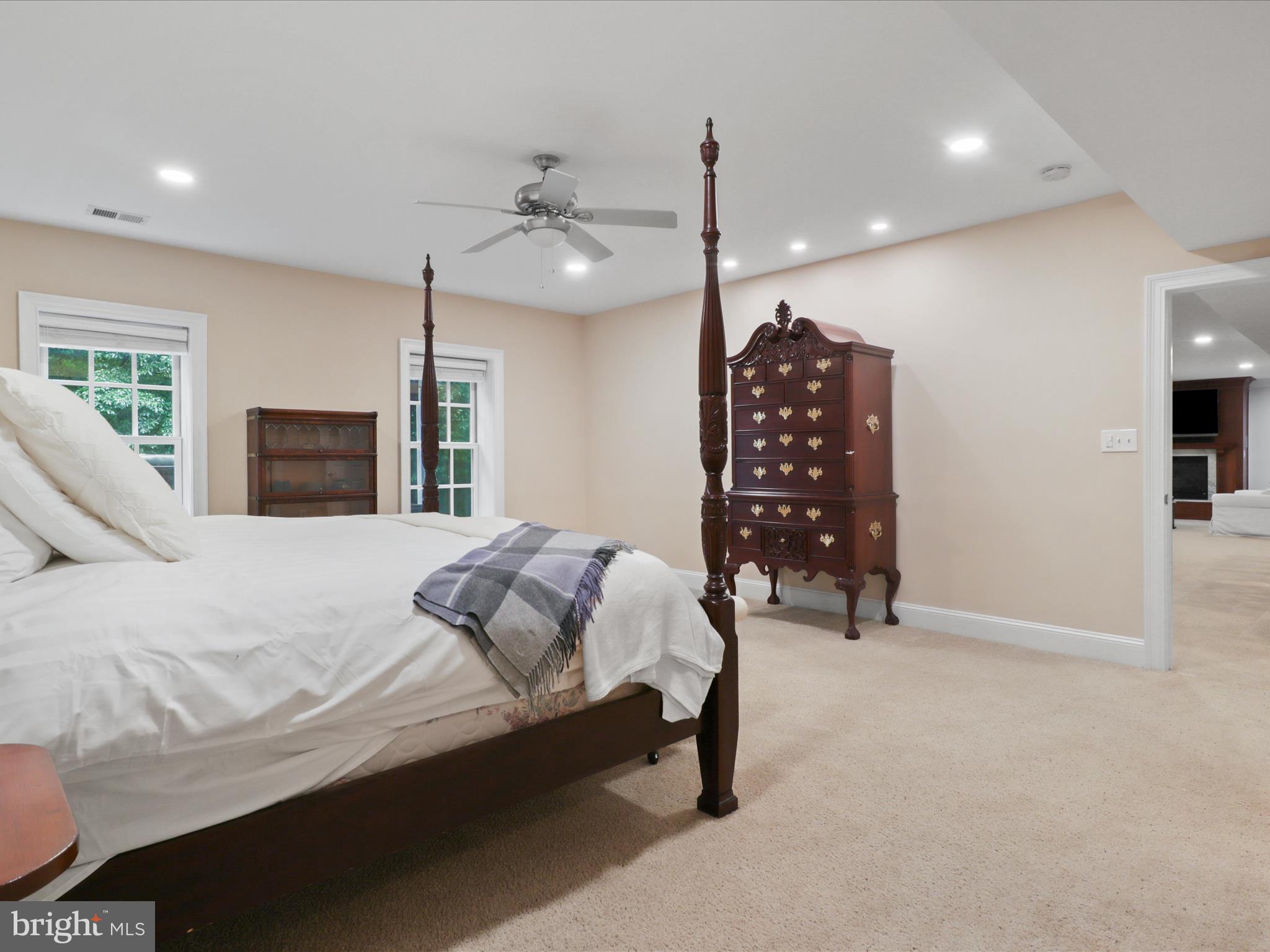 CLIFTON - Residential