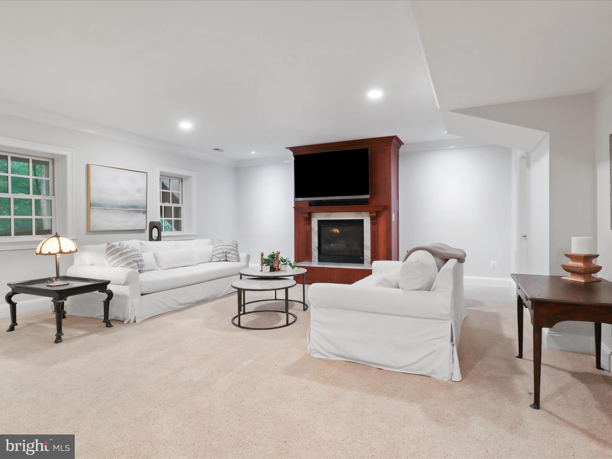 CLIFTON - Residential