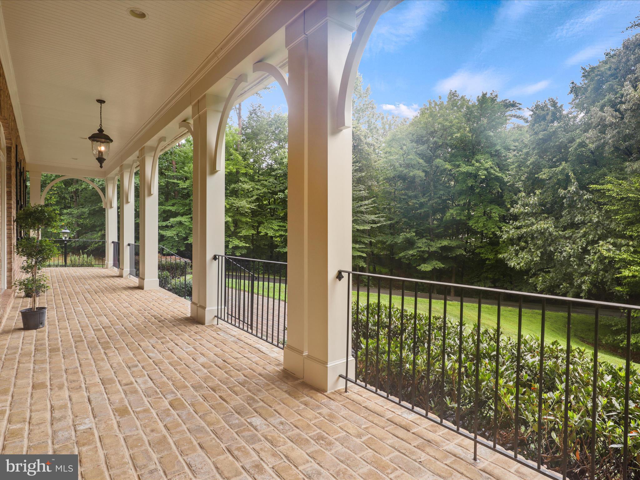 CLIFTON - Residential