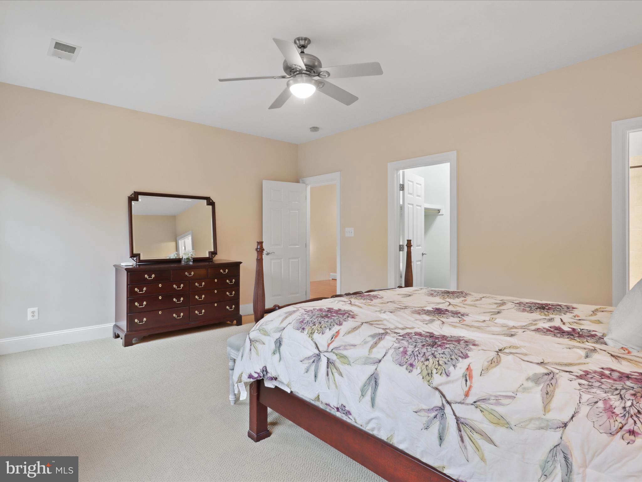 CLIFTON - Residential