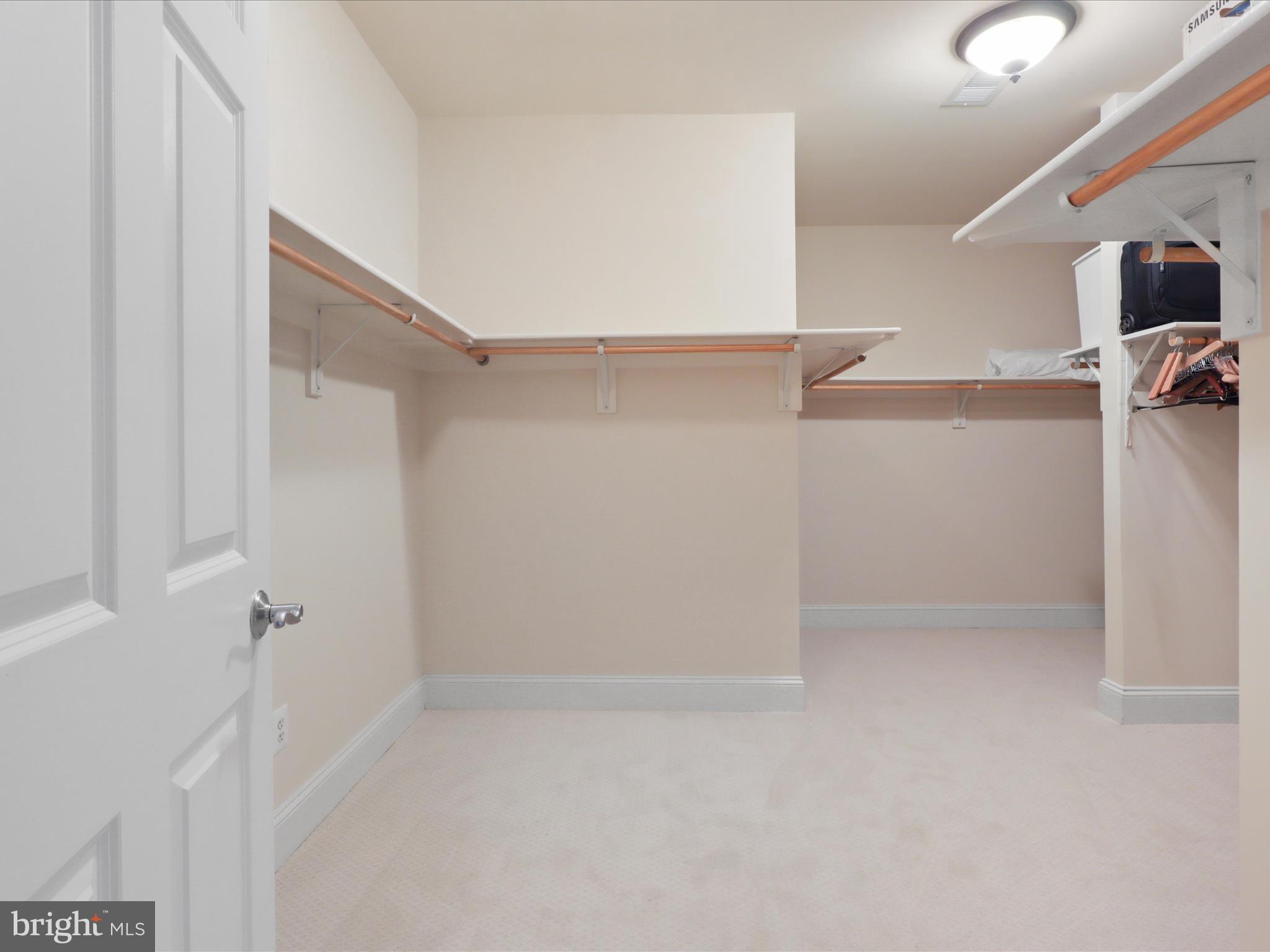 CLIFTON - Residential