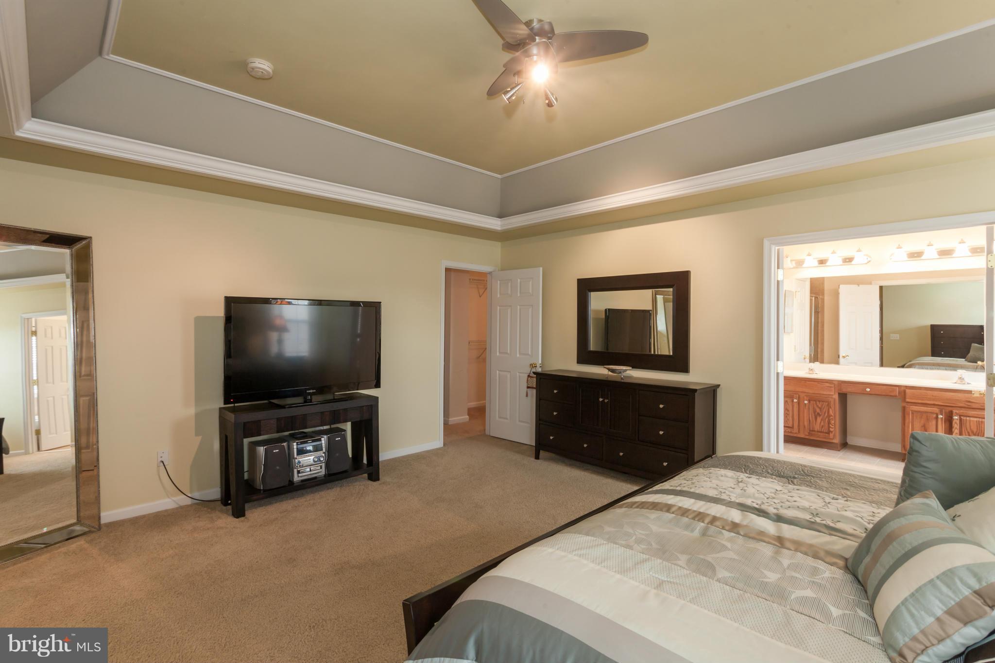 WAKELAND MANOR - Residential