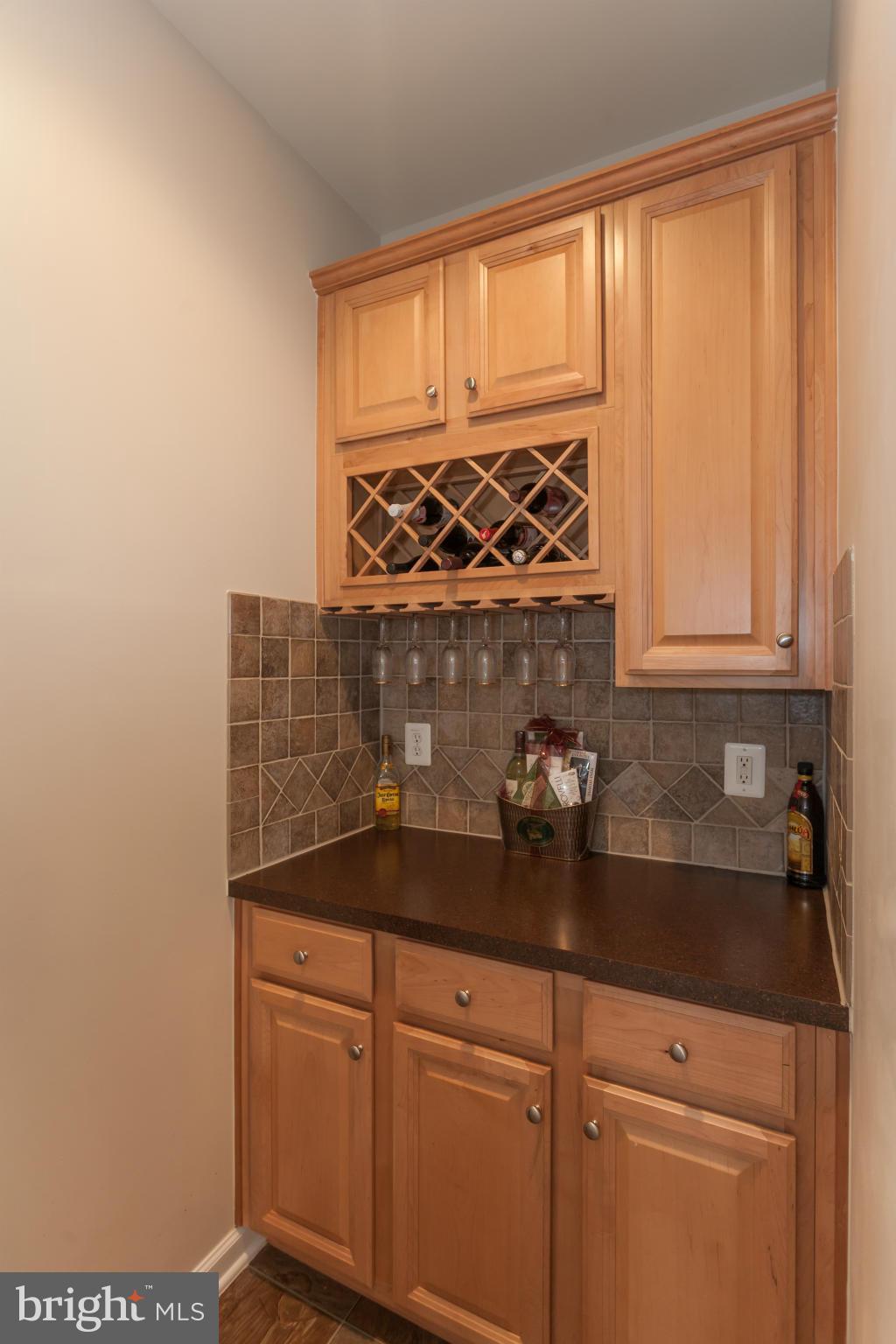 WAKELAND MANOR - Residential