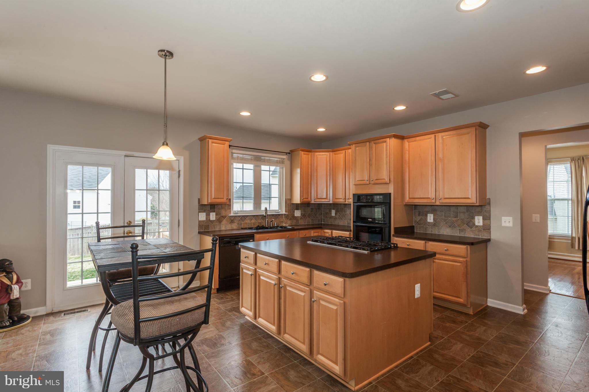 WAKELAND MANOR - Residential