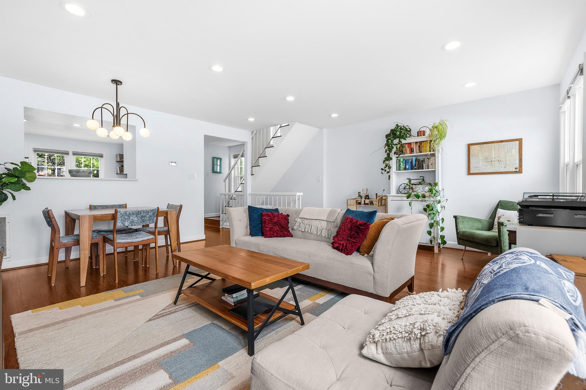 87 FENDALL AVENUE