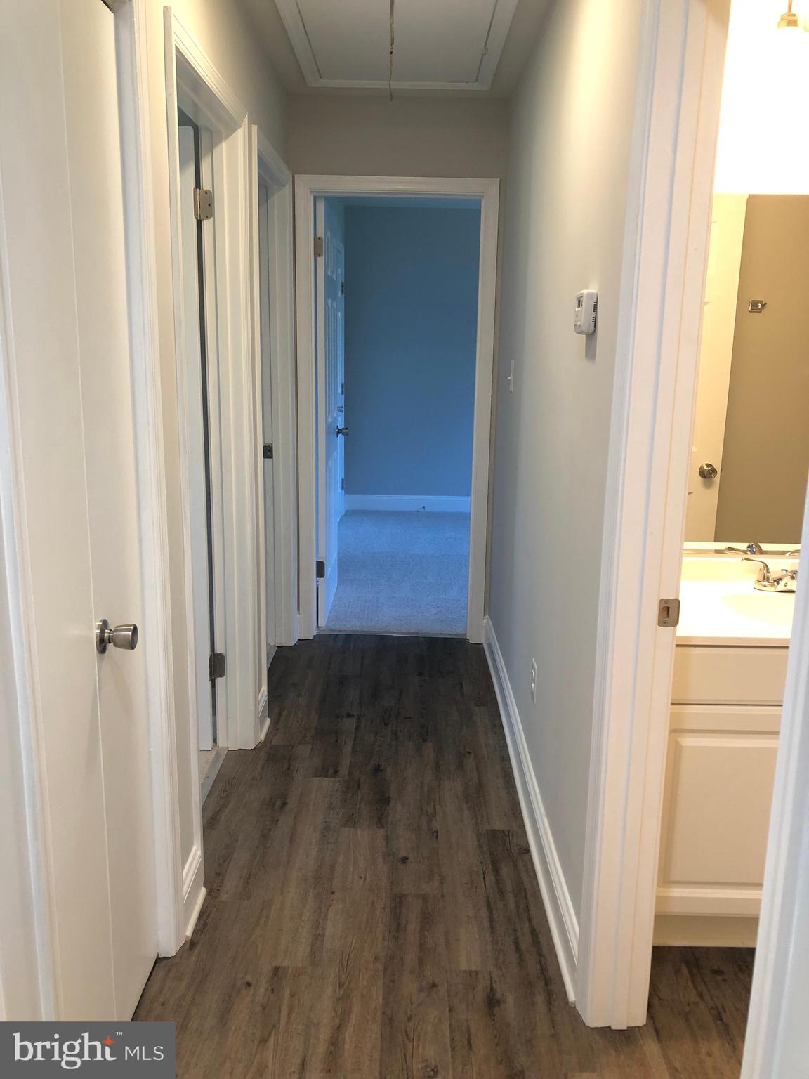 HOLLYWOOD SHORES - Residential