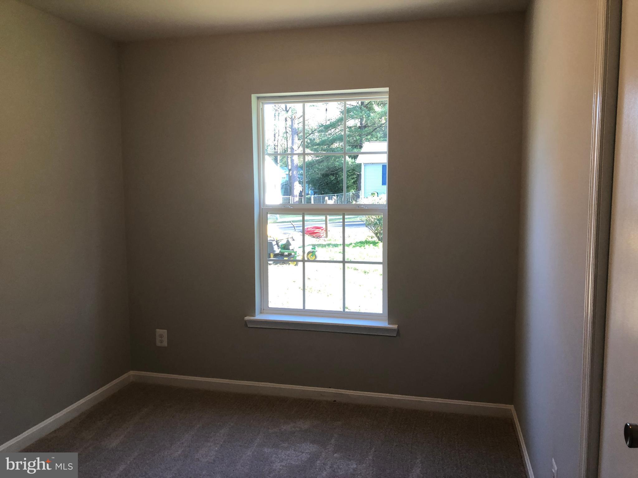 HOLLYWOOD SHORES - Residential