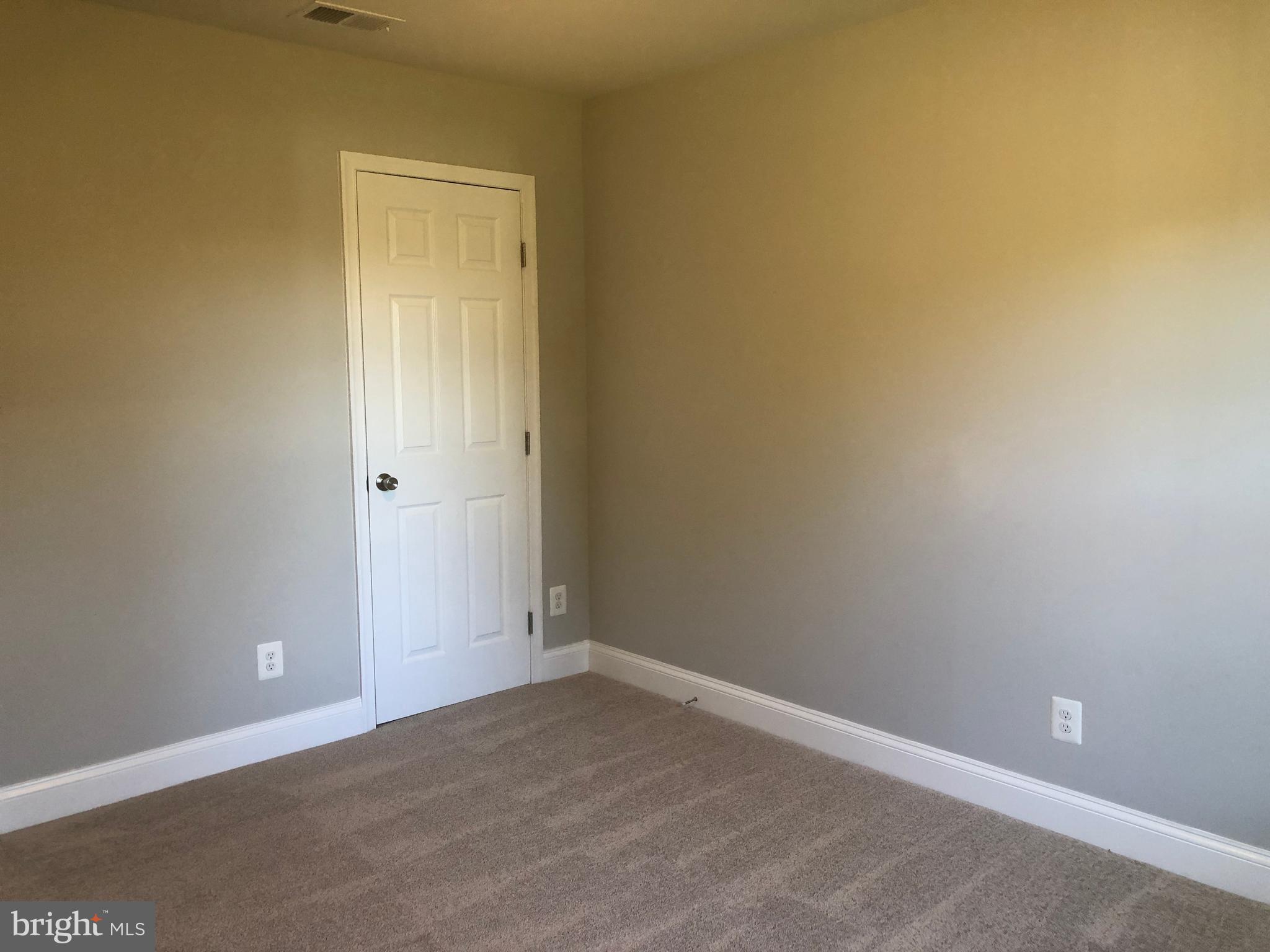 HOLLYWOOD SHORES - Residential